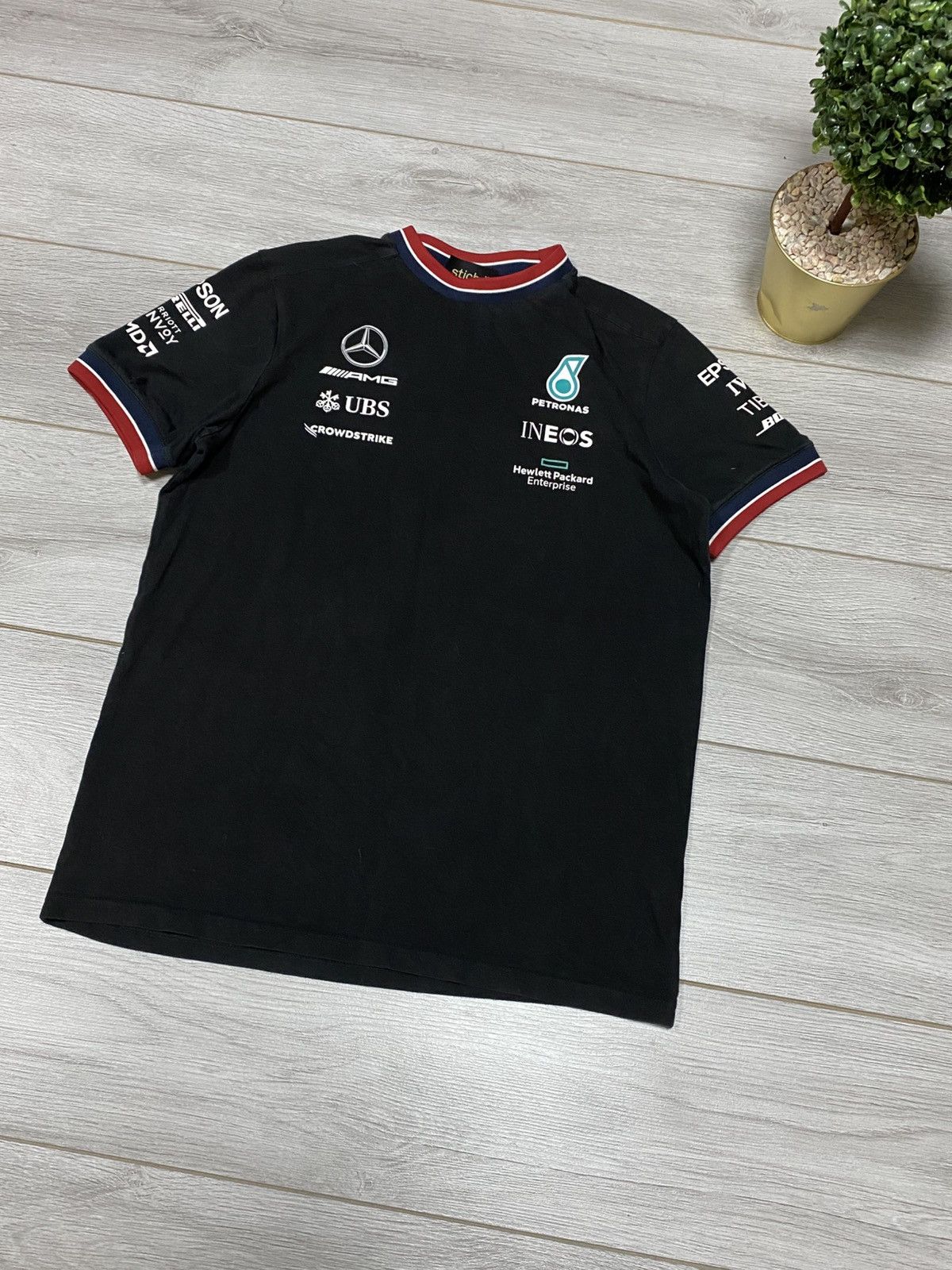 Mercedes-Benz Mercedes AMG Petronas Hilfiger Pirelli t-shirt big logo Size US M / EU 48-50 / 2 - 2 Thumbnail