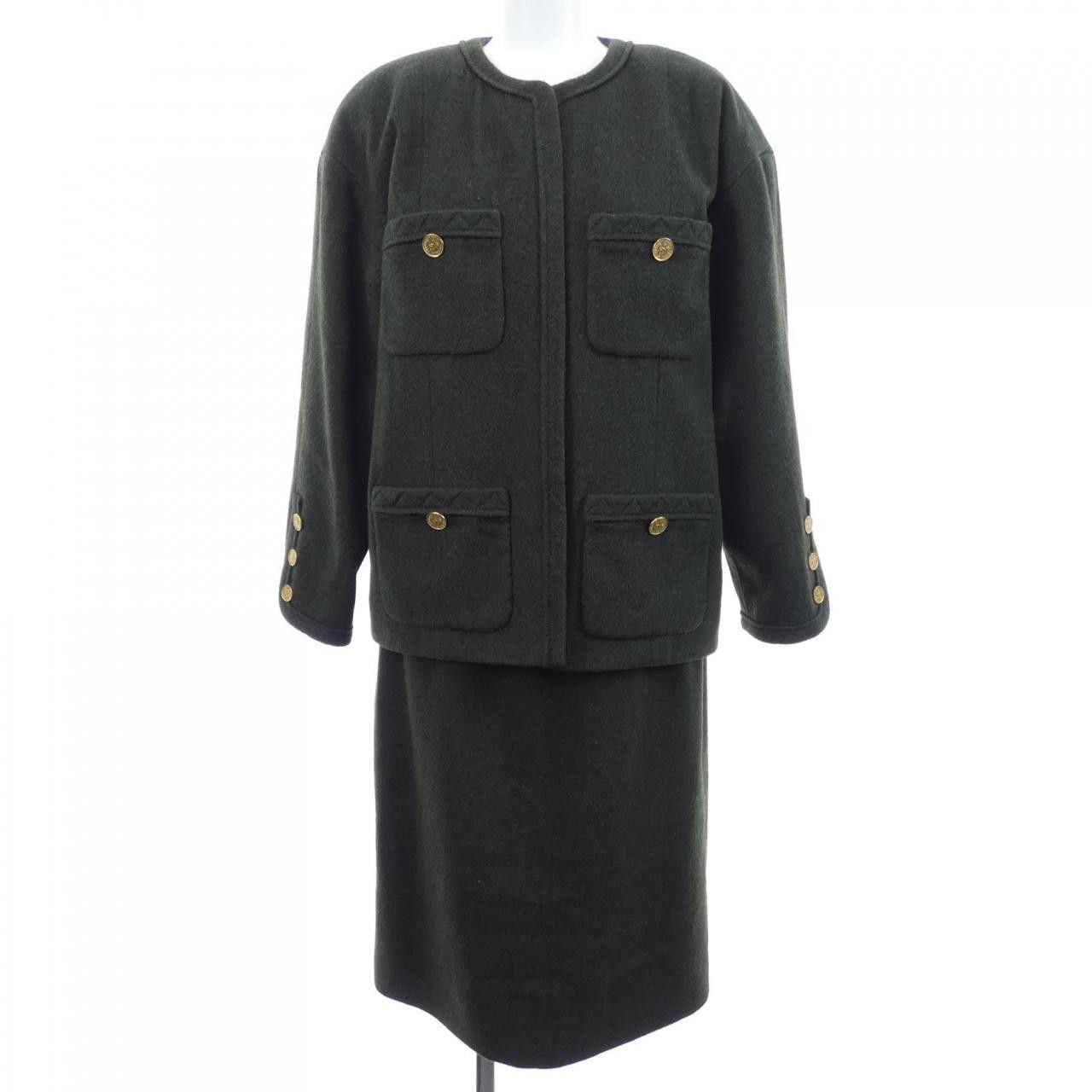Chanel Chanel Chanel Set Up Others Suits DUTY FREE for USA Size ONE SIZE - 1 Thumbnail