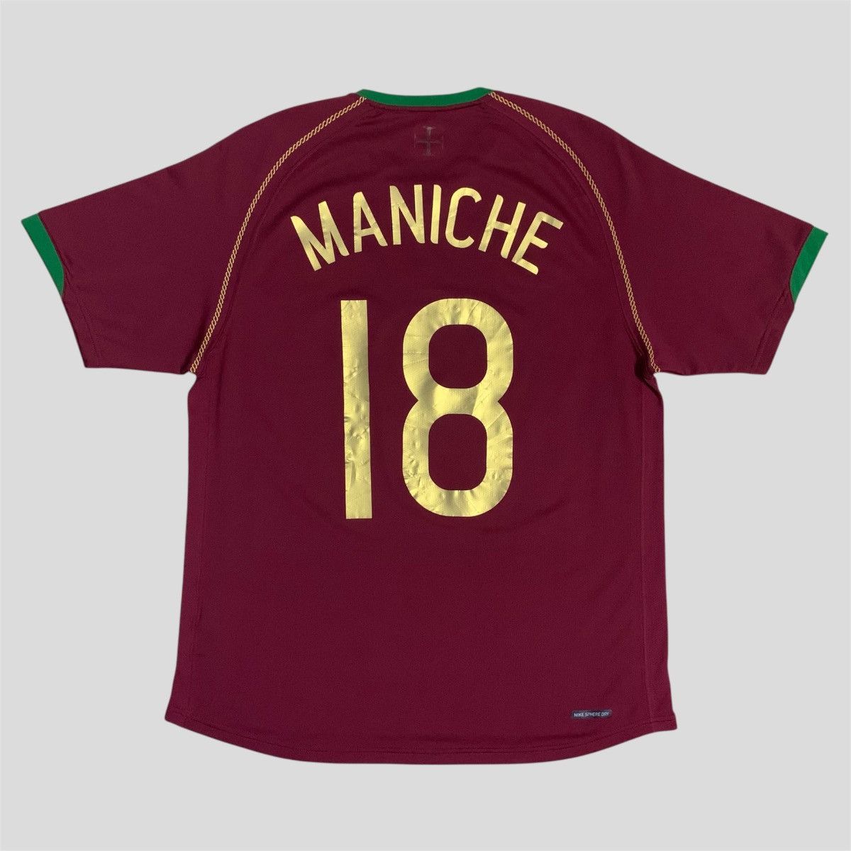 Other Portugal Home 2006 Nike Jersey Size US M / EU 48-50 / 2 - 2 Thumbnail