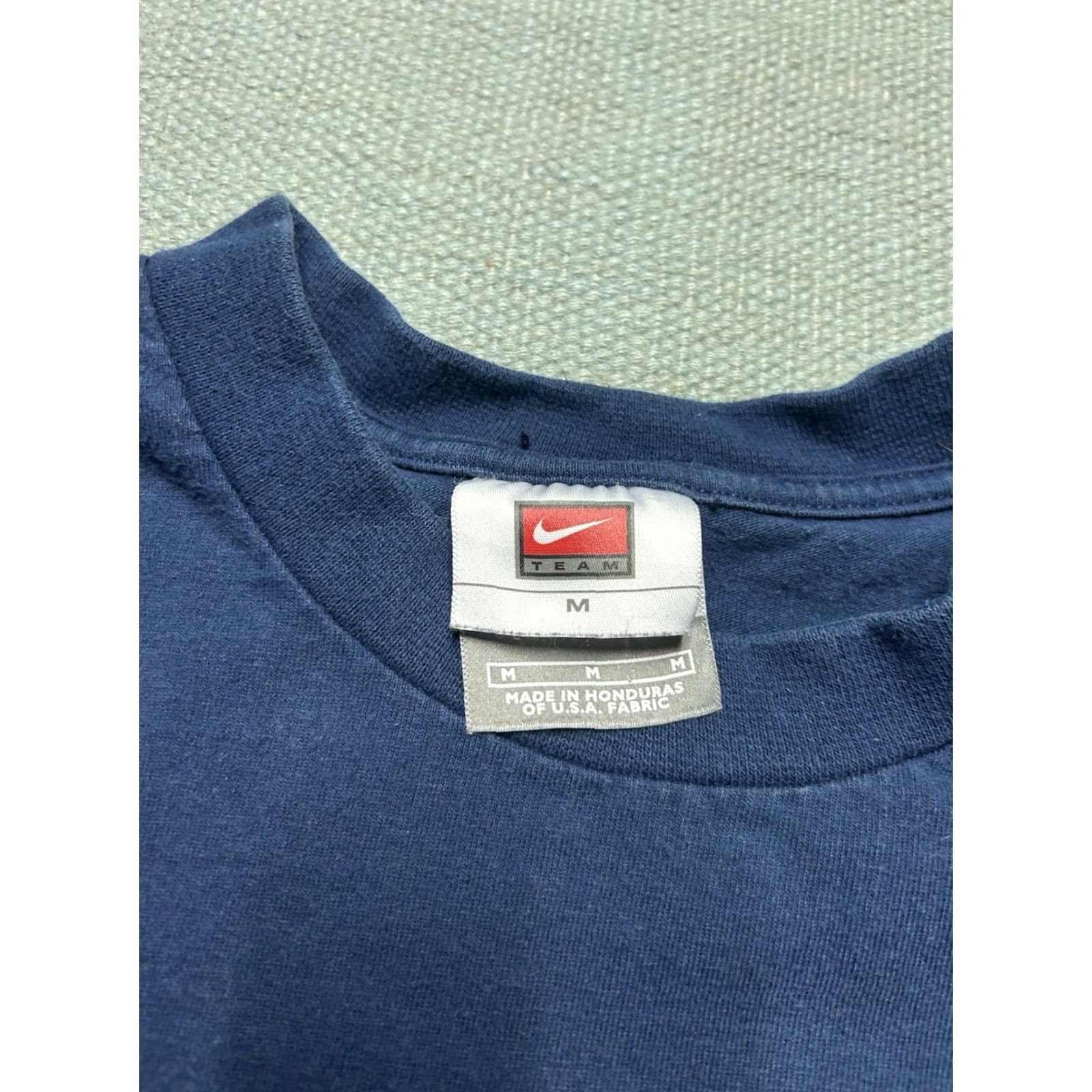 Nike VINTAGE Nike Long Sleeve T-Shirt Men M Blue Chicago City Graphic Swoosh 90s (1990s) Size US M / EU 48-50 / 2 - 3 Thumbnail