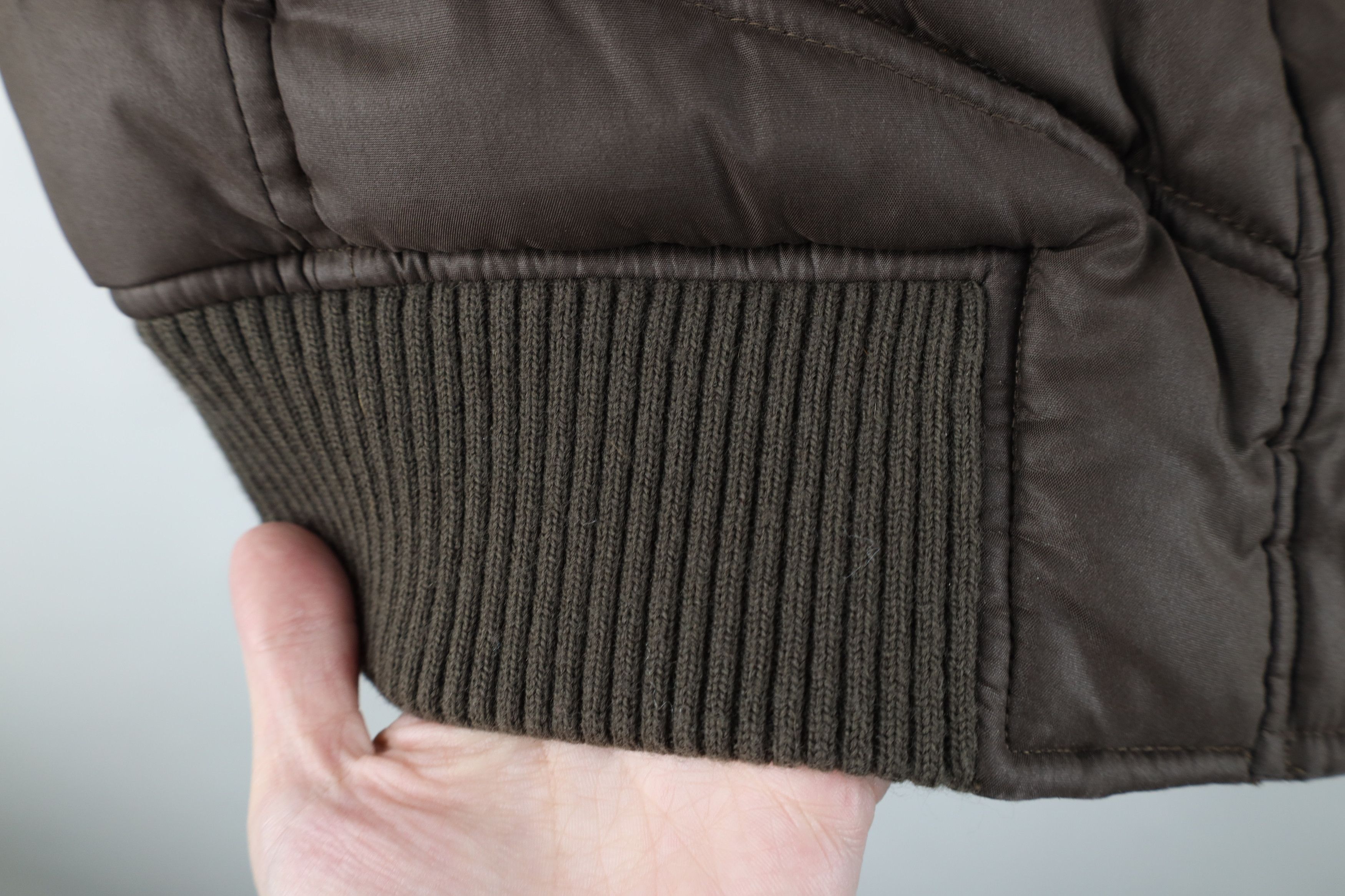 Vintage Y2K Gap Blank Full Zip Puffer Vest Jacket Brown