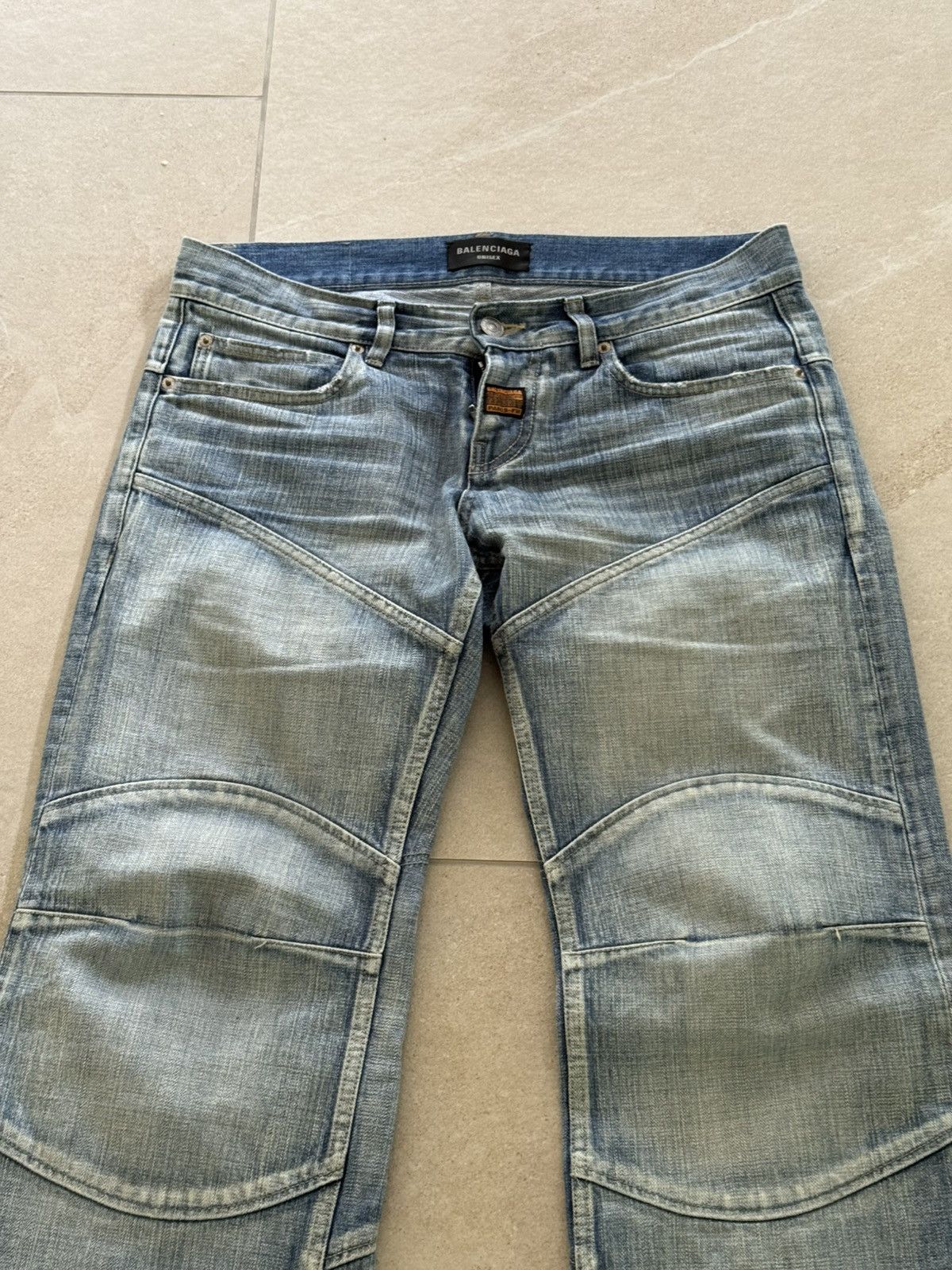 Balenciaga Balenciaga Y2K G-Star Jeans S (runs bigger) as new Unisex Size US 30 / EU 46 - 2 Thumbnail