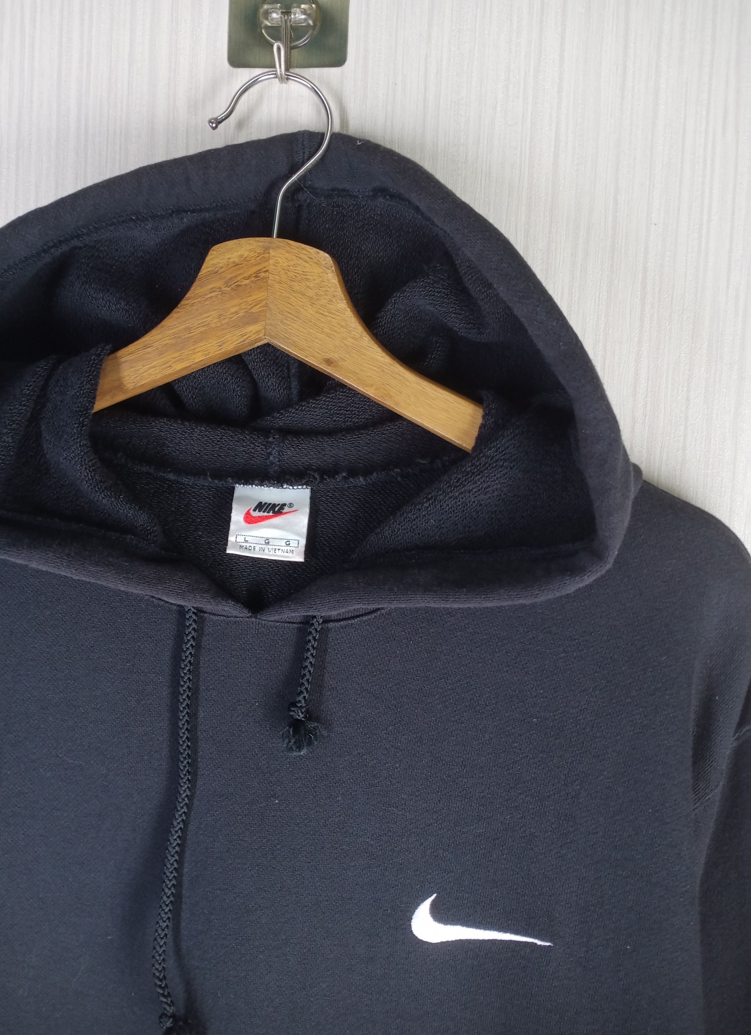 Nike Rare Vintage 90s Nike Small Logo Hoodie Sweatshirt Size US L / EU 52-54 / 3 - 6 Thumbnail