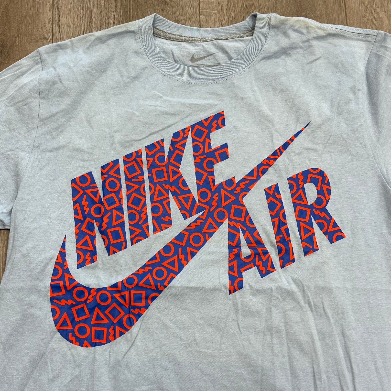 Nike Nike Air Foam Elephant Print Short Sleeve Shirt Tee Large L Size US L / EU 52-54 / 3 - 5 Thumbnail