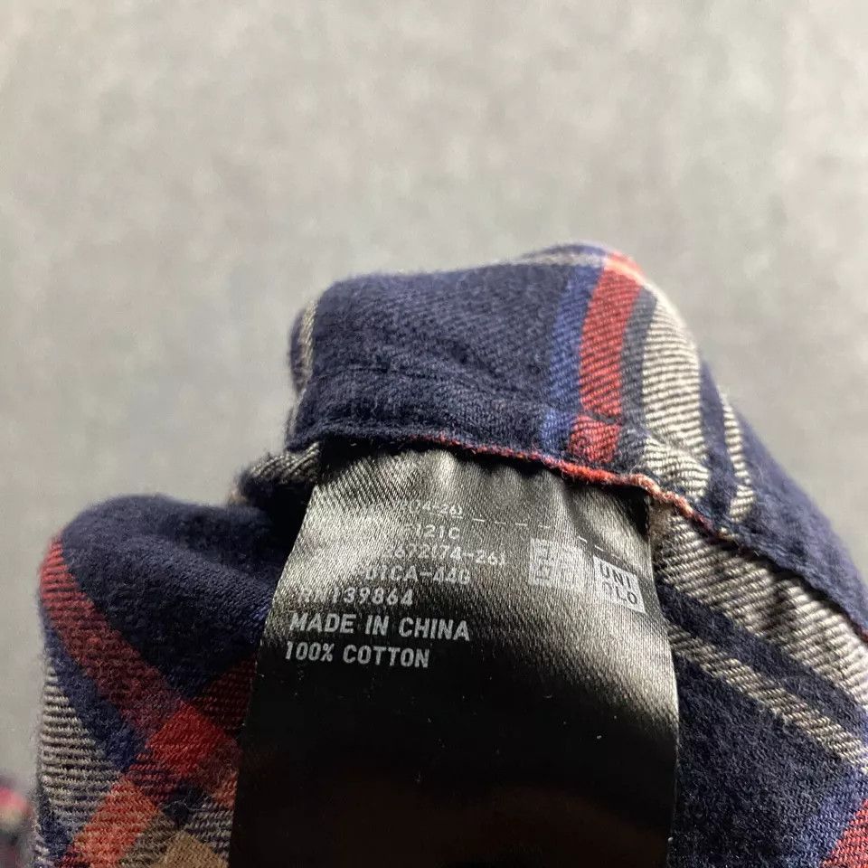 Uniqlo Uniqlo Flannel Top Women's Medium Plaid Blue Button Up M Size M / US 6-8 / IT 42-44 - 7 Thumbnail