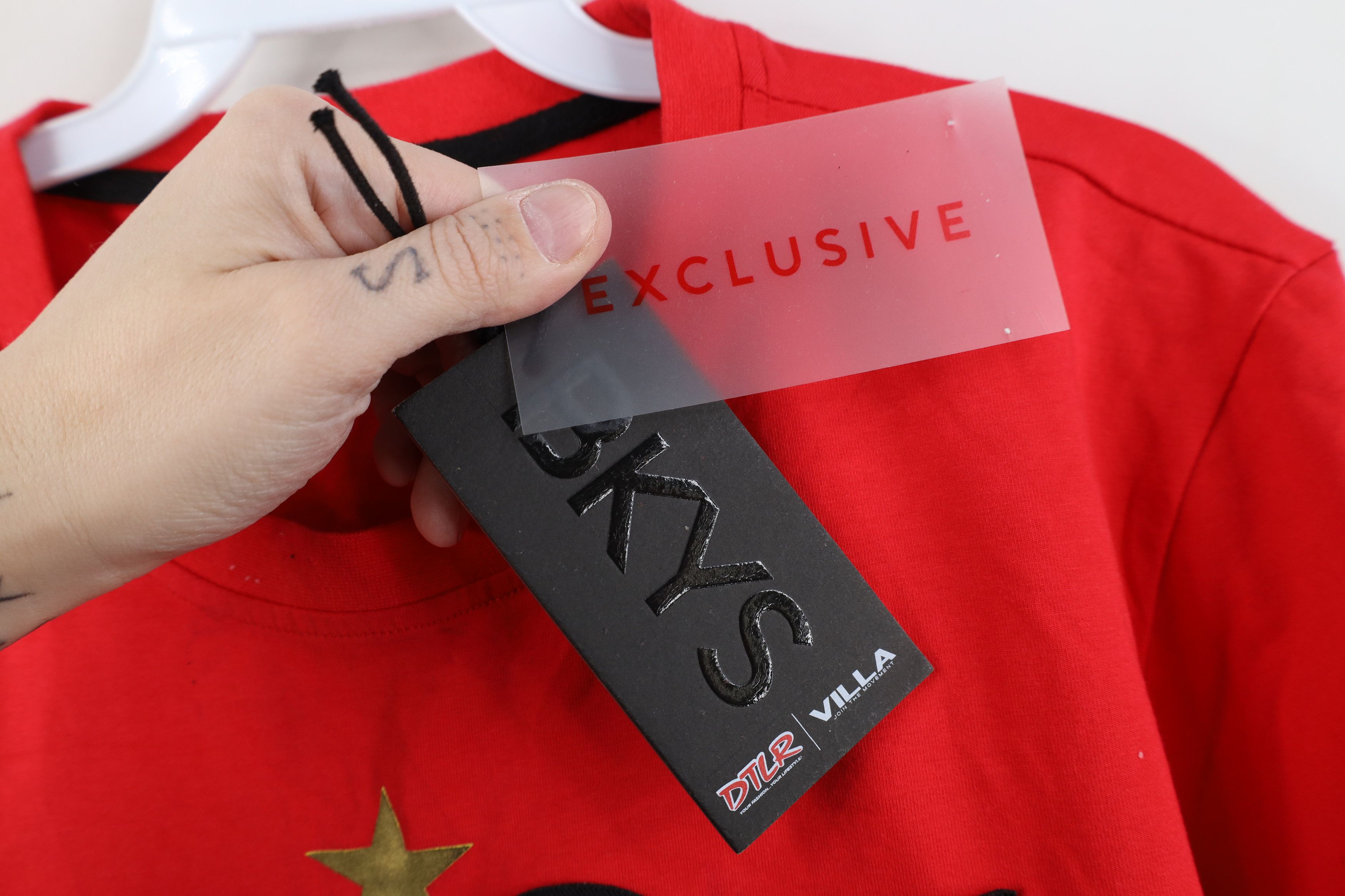 Vintage Deadstock Y2K Streetwear de Lis UFC MMA Fighting T-Shirt Red Size US S / EU 44-46 / 1 - 4 Thumbnail