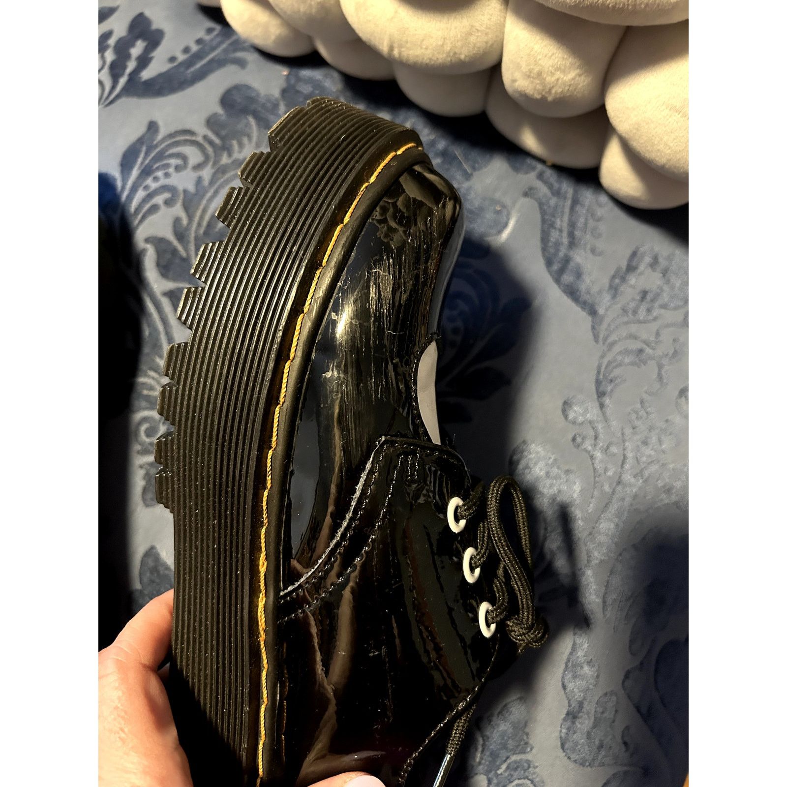 Dr. Martens Dr Martens x Hello Kitty Patent Leather size 9/EU 41 Size US 9 / IT 39 - 8 Thumbnail