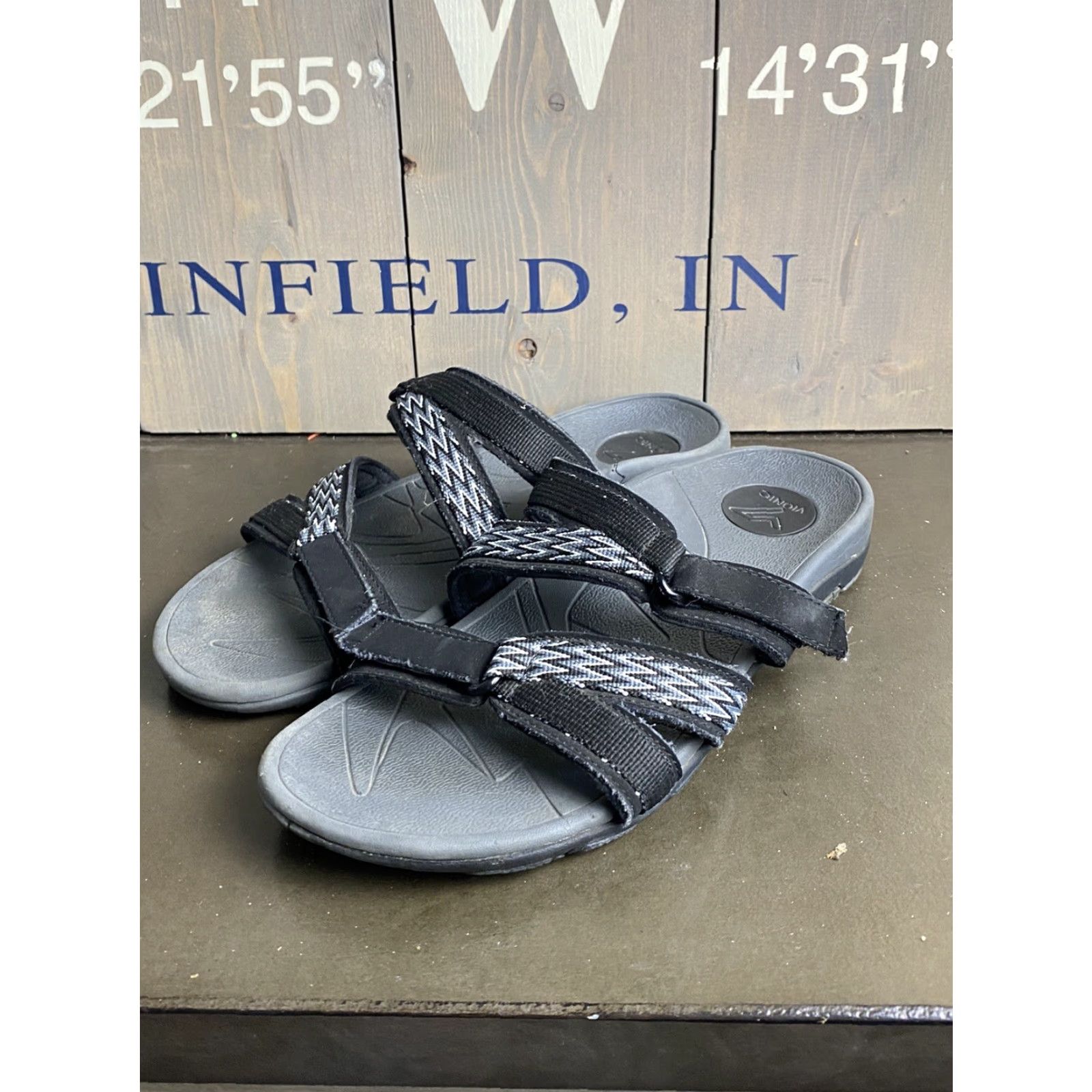 Vionic Vionic Womens Black Strappy Flip Flops Sandals Size 7 Size US 7 / IT 37 - 2 Thumbnail