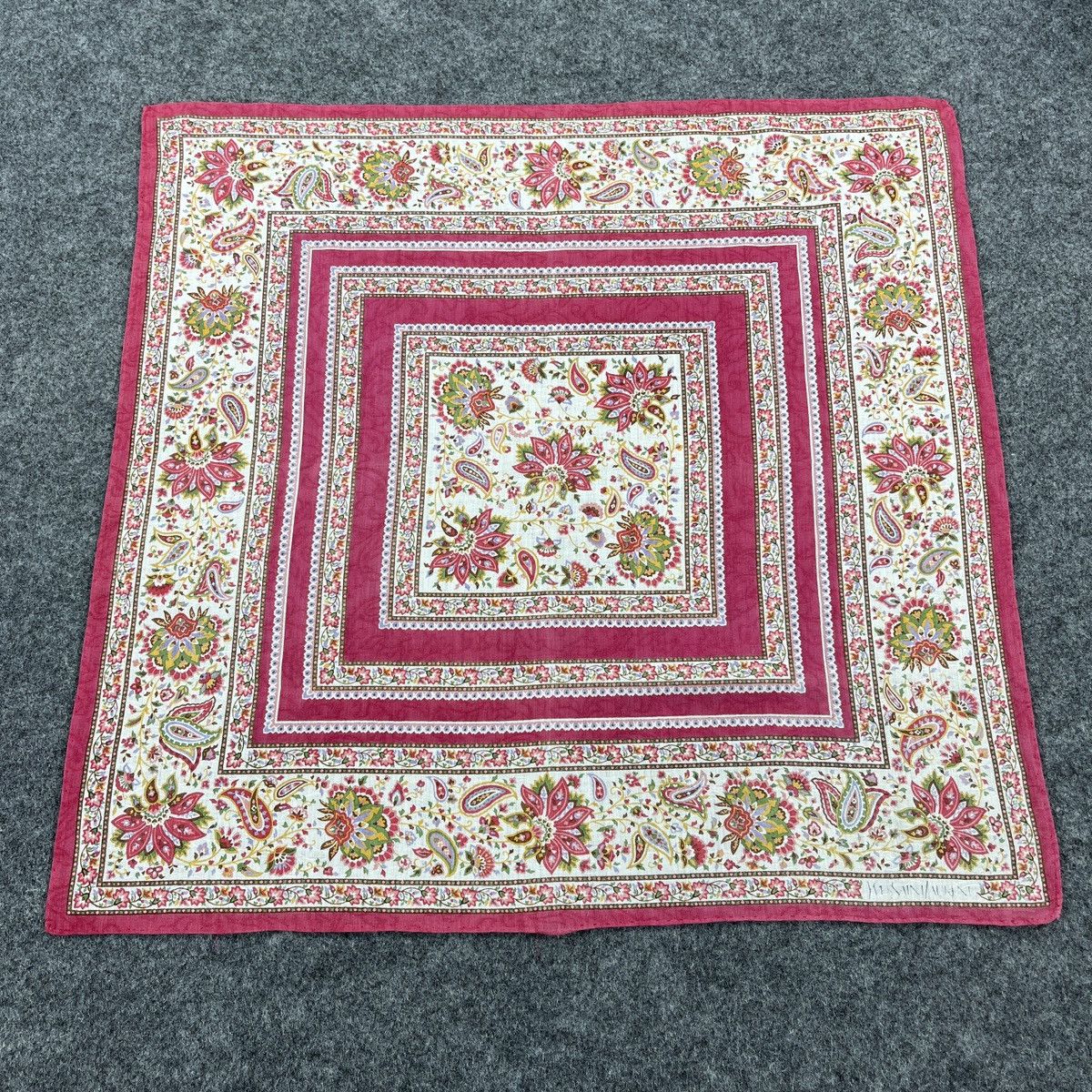 Vintage × Yves Saint Laurent Yves Saint Laurent Handkerchief / Bandana / Neckerchief B892 Size ONE SIZE - 1 Thumbnail