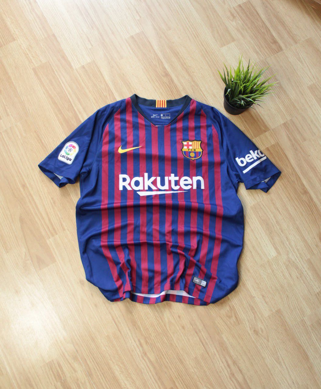 Nike 🔥 2018 2019 Nike FC Barcelona Dri Fit Jersey T Shirt Size M Size US M / EU 48-50 / 2 - 1 Thumbnail