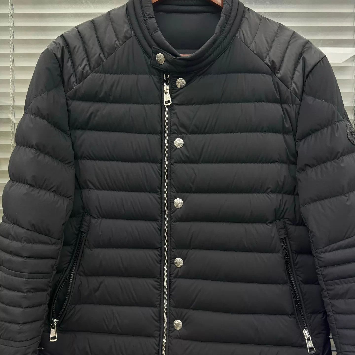 Moncler Moncler light down jacket black/silver size 2 99new Size XS / US 0-2 / IT 36-38 - 4 Thumbnail