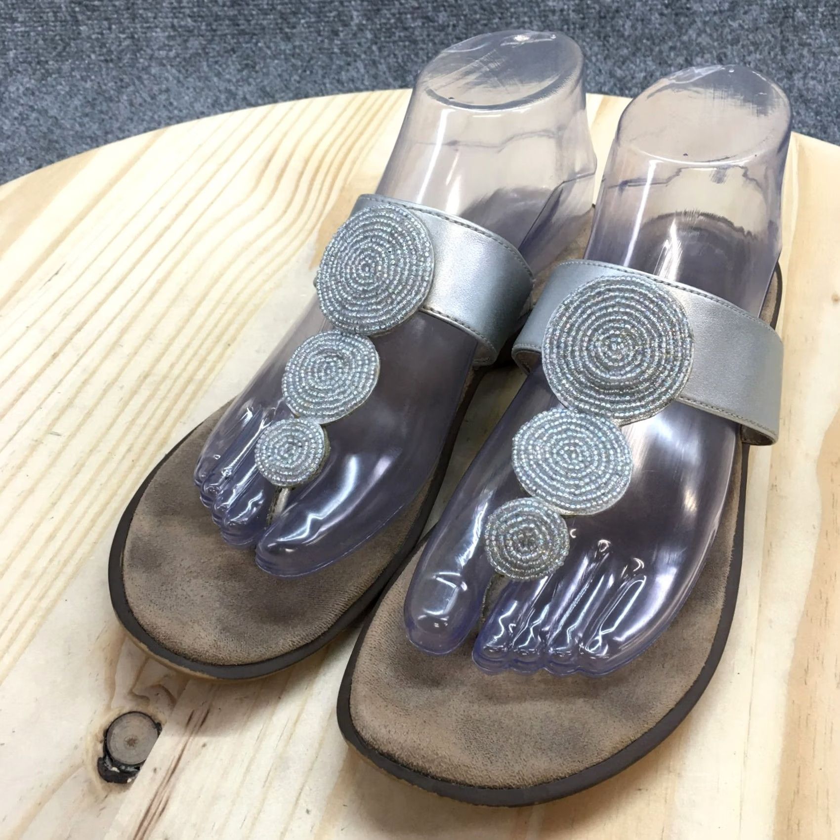 Naturalizer Naturalizer Sandals Womens 8M Jillian Thong Gray Faux Leather Rhinestone Casual Size US 8 / IT 38 - 3 Thumbnail