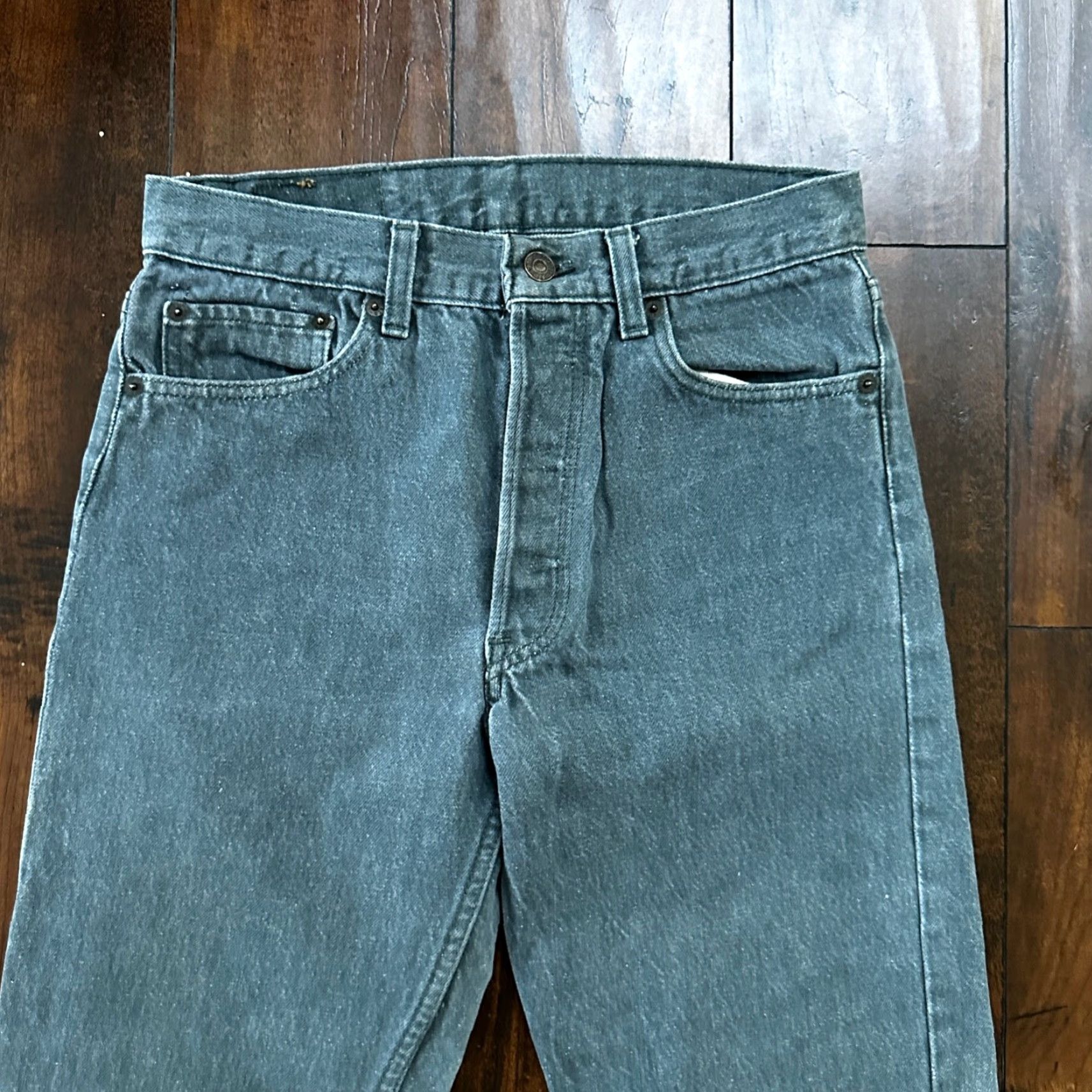 Levi's VINTAGE Levi's 501 Jeans 29x32 Straight Blue Light Wash 90s Mens Size US 29 - 2 Thumbnail