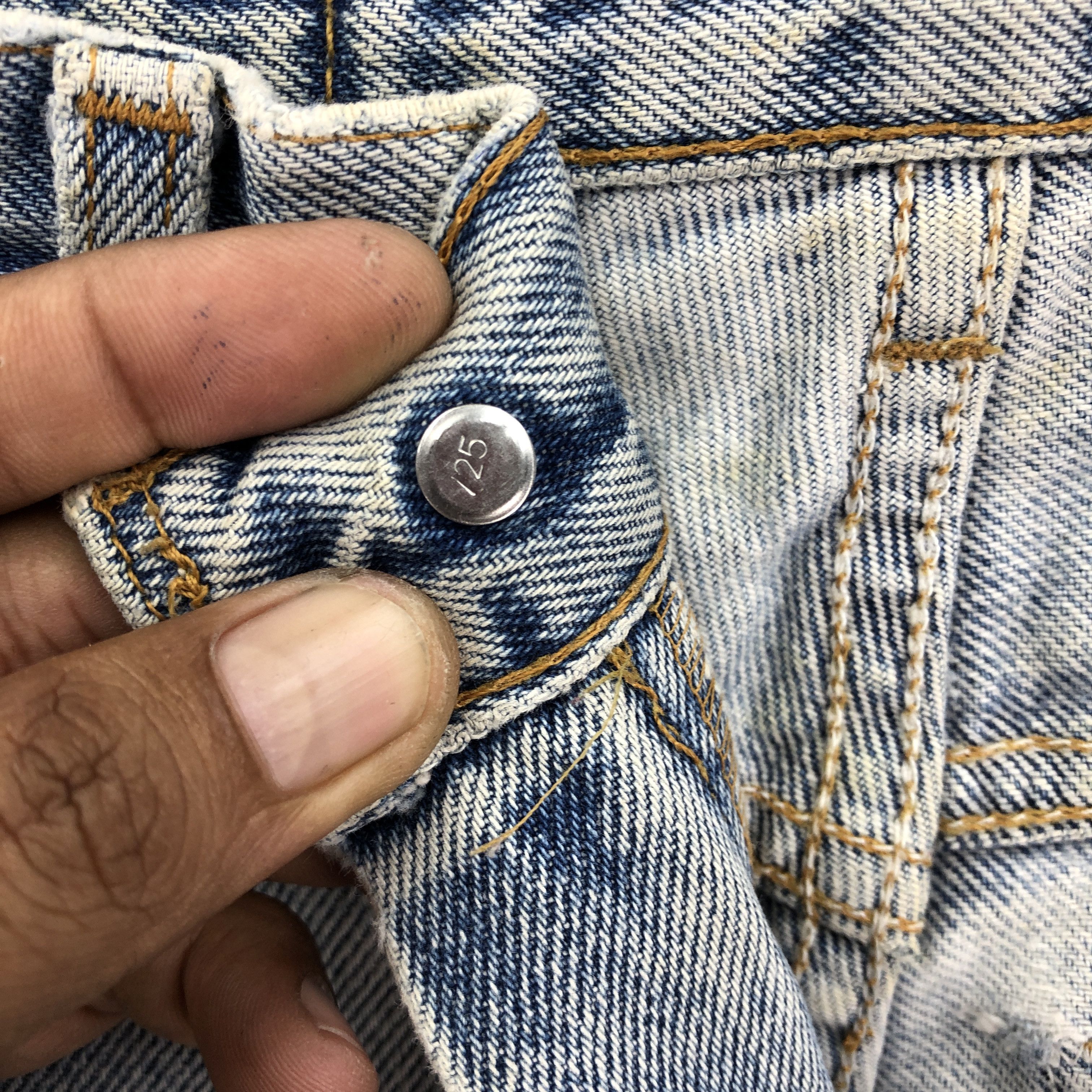 Levi's Vintage 90s Levis 550 Jeans Levi's Distressed Denim Size 24" / US 00 / IT 34 - 9 Thumbnail
