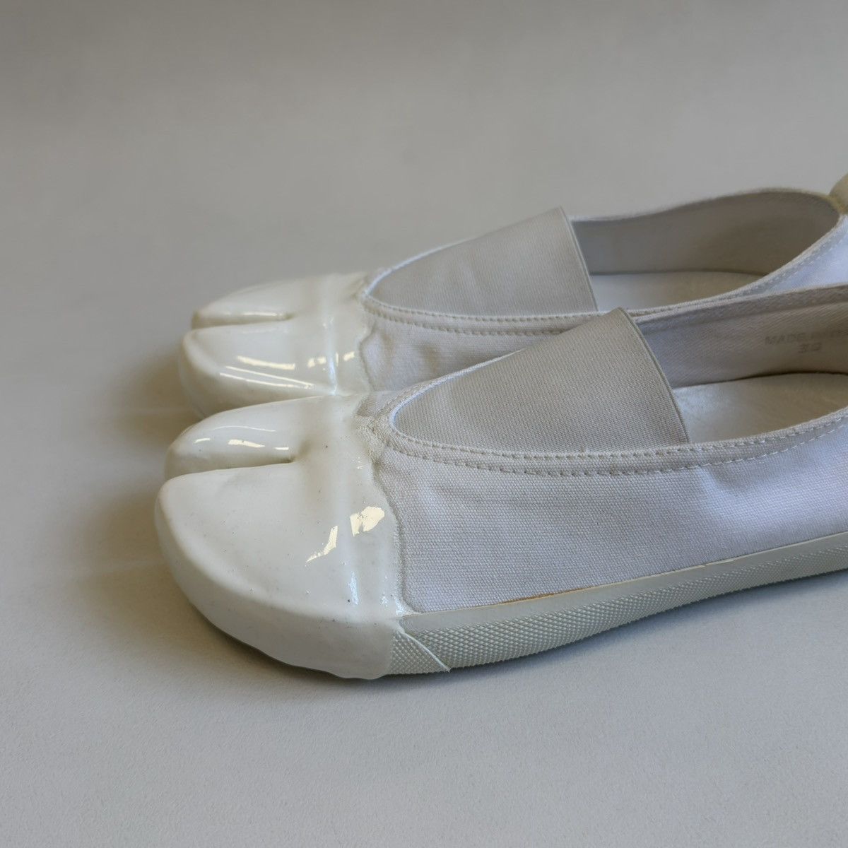 Maison Margiela S/S 20 White ‘Resin Dipped’ Tabi Sneakers Size US 8 / IT 38 - 10 Thumbnail