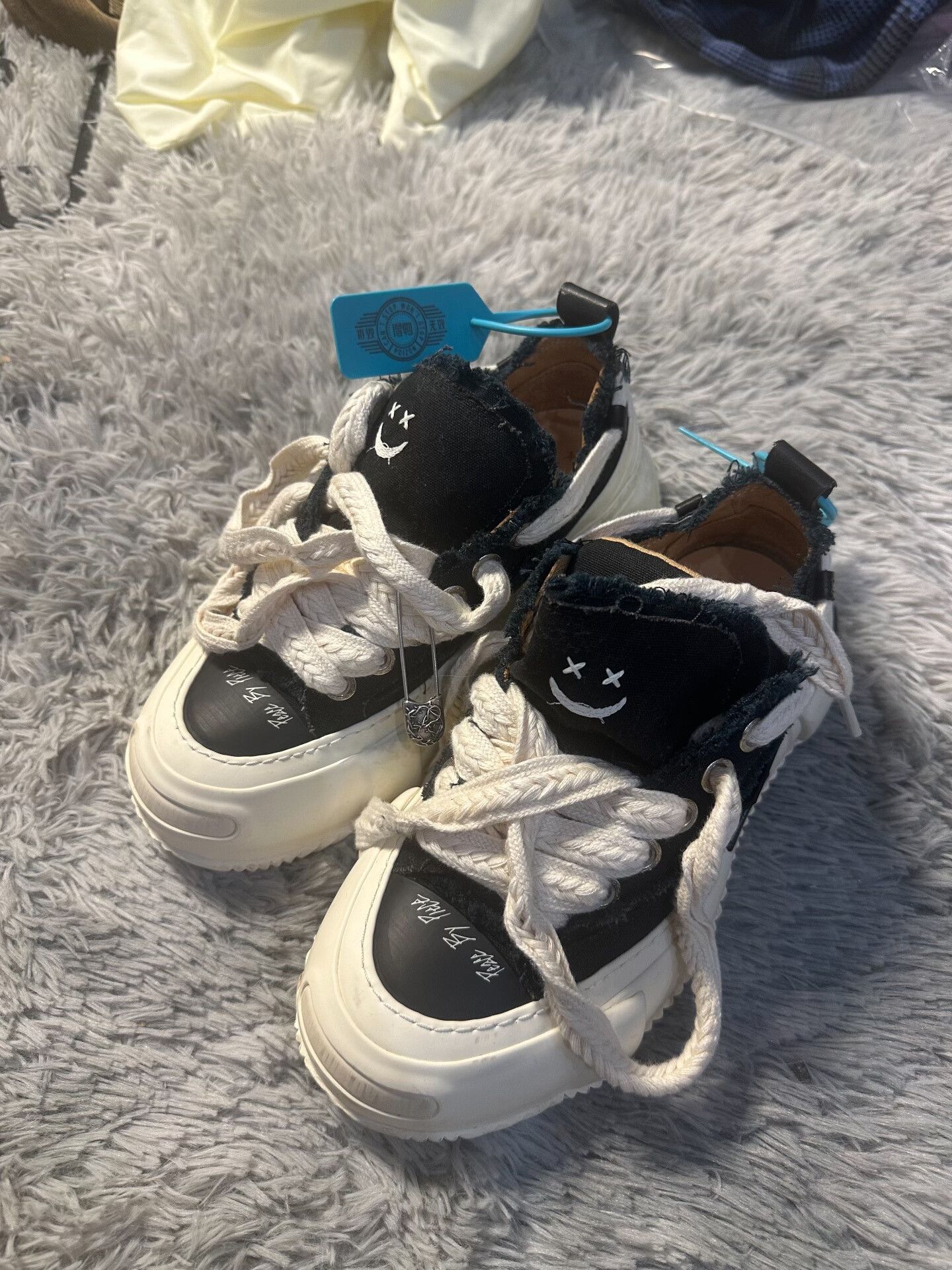 xVESSEL xVESSEL G.O.P. 2.0 MARSHMALLOW Lows Size US 6 / IT 36 - 1 Thumbnail