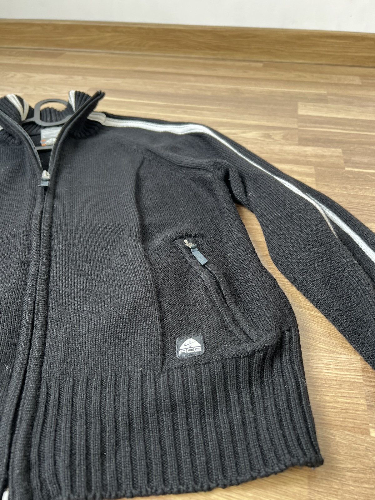 Nike ACG Nike ACG Women’s Full Zip Wool/Acrylic Black Sweater Size L Size L / US 10 / IT 46 - 2 Thumbnail