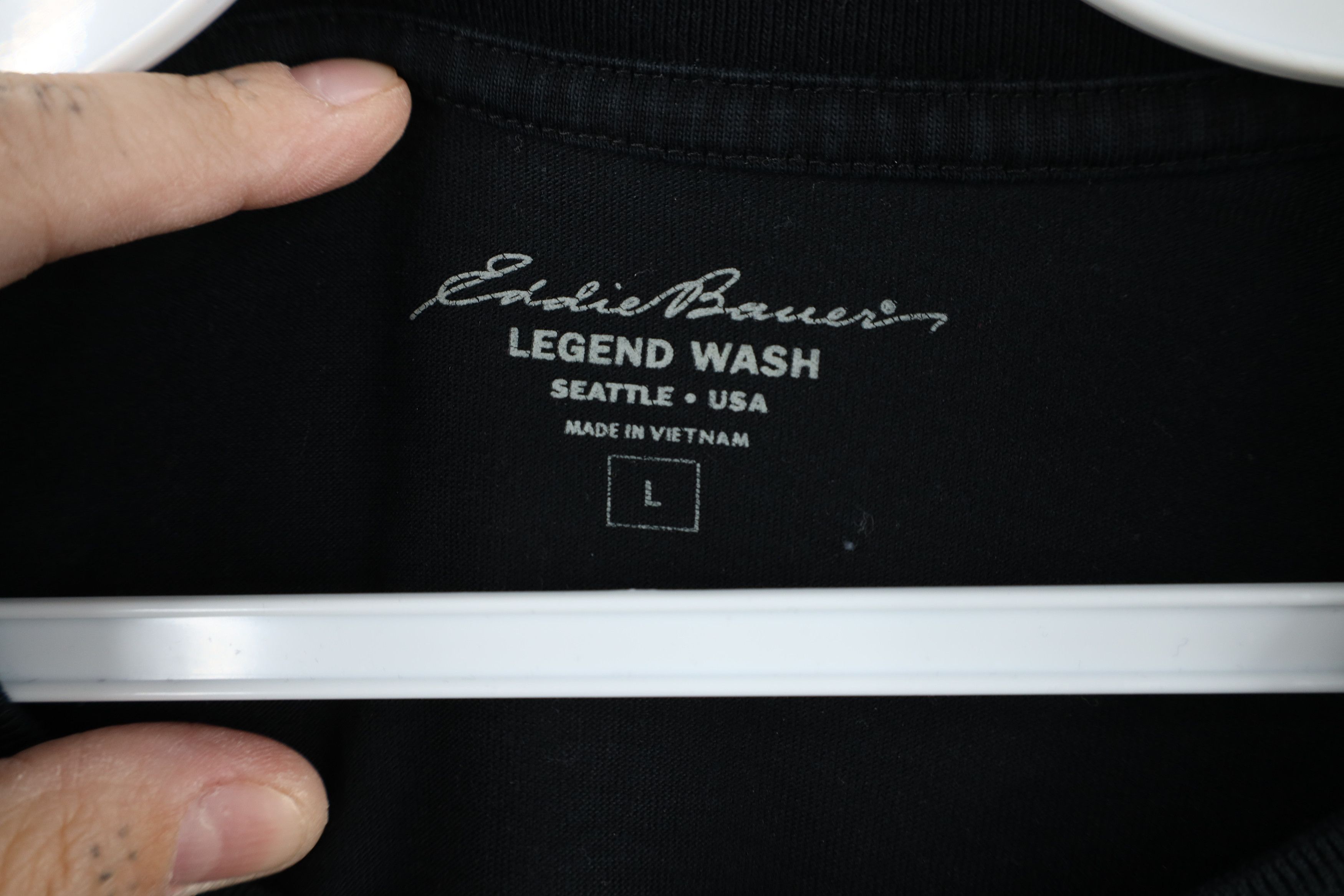 Eddie Bauer Vintage Y2K Eddie Bauer Pocket Long Sleeve T-Shirt Black Size US L / EU 52-54 / 3 - 6 Thumbnail