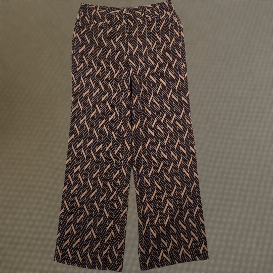 Vintage Chico's Dress Pants Womens 0.5 Beige Black Geometric Wide Leg Crepe Zip Pockets Size 25" / US 0 / IT 36 - 1 Thumbnail