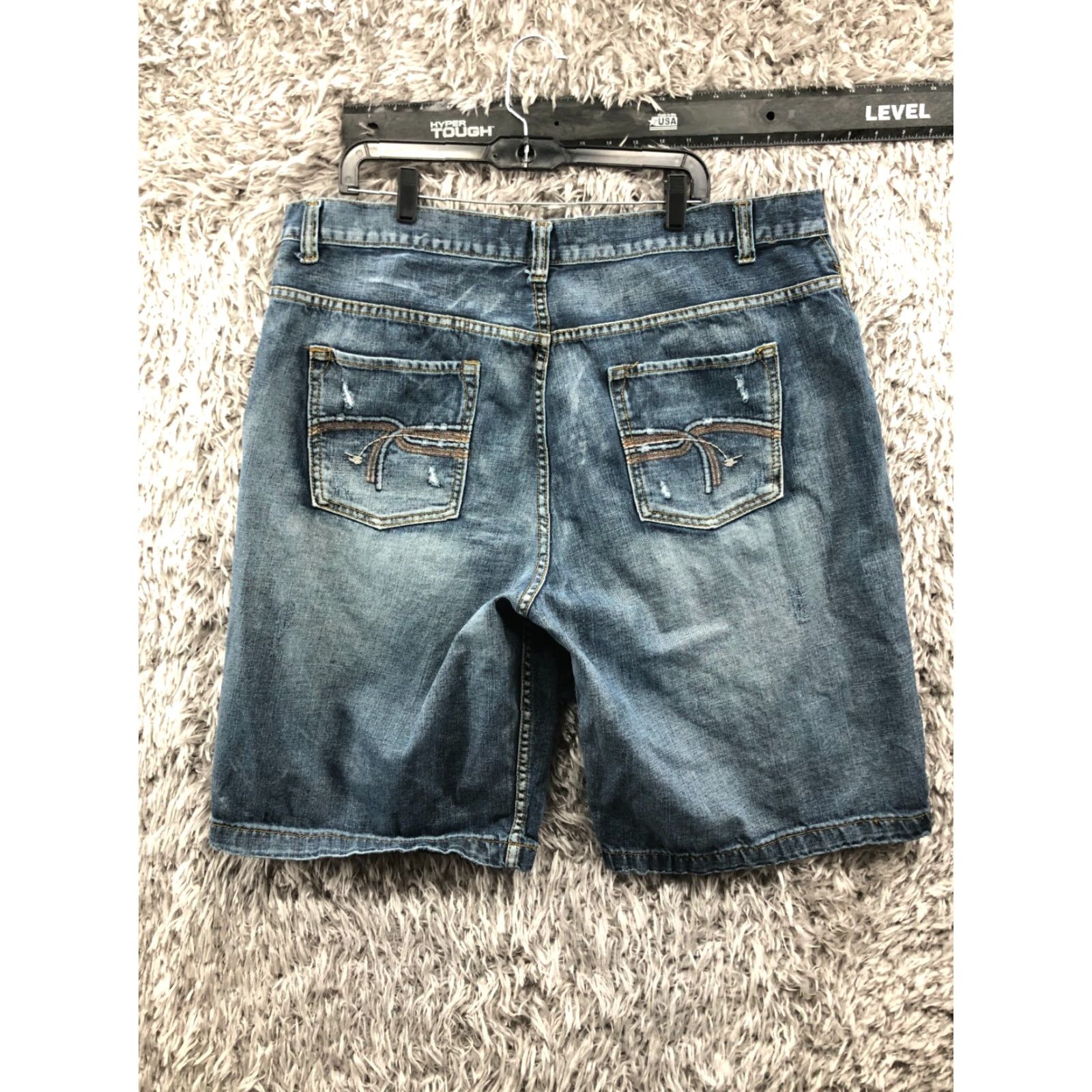 Route 66 Route 66 Shorts Mens Size 42 Mid Rise Medium Wash Blue Denim Bermuda 5-Pocket Regular Inseam 10 in Bel t Loops Logo Blue Route 66 Jeans Shorts Size US 42 / EU 58 - 4 Thumbnail