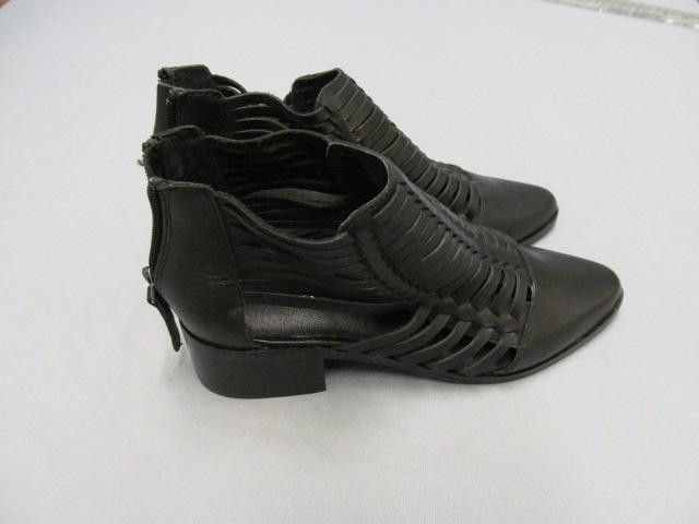 Treasure & Bond Treasure and Bond Black Heeled Ankle Boots with Zip Closure Size US 5.5 / IT 35.5 - 5 Thumbnail