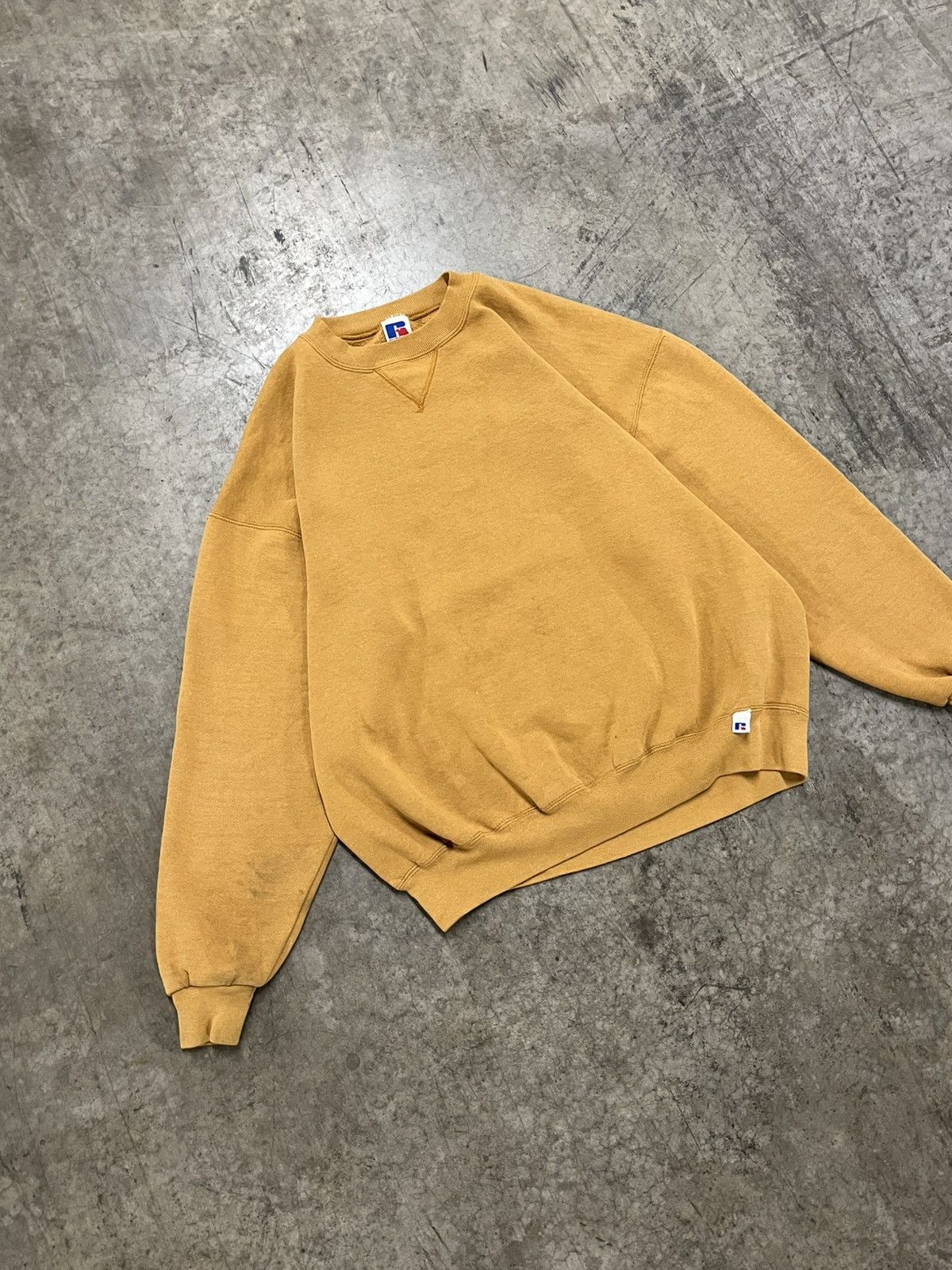 Russell Athletic × Vintage Russell athletic boxy fit earth tone crewneck hype rare Size US XL / EU 56 / 4 - 4 Thumbnail