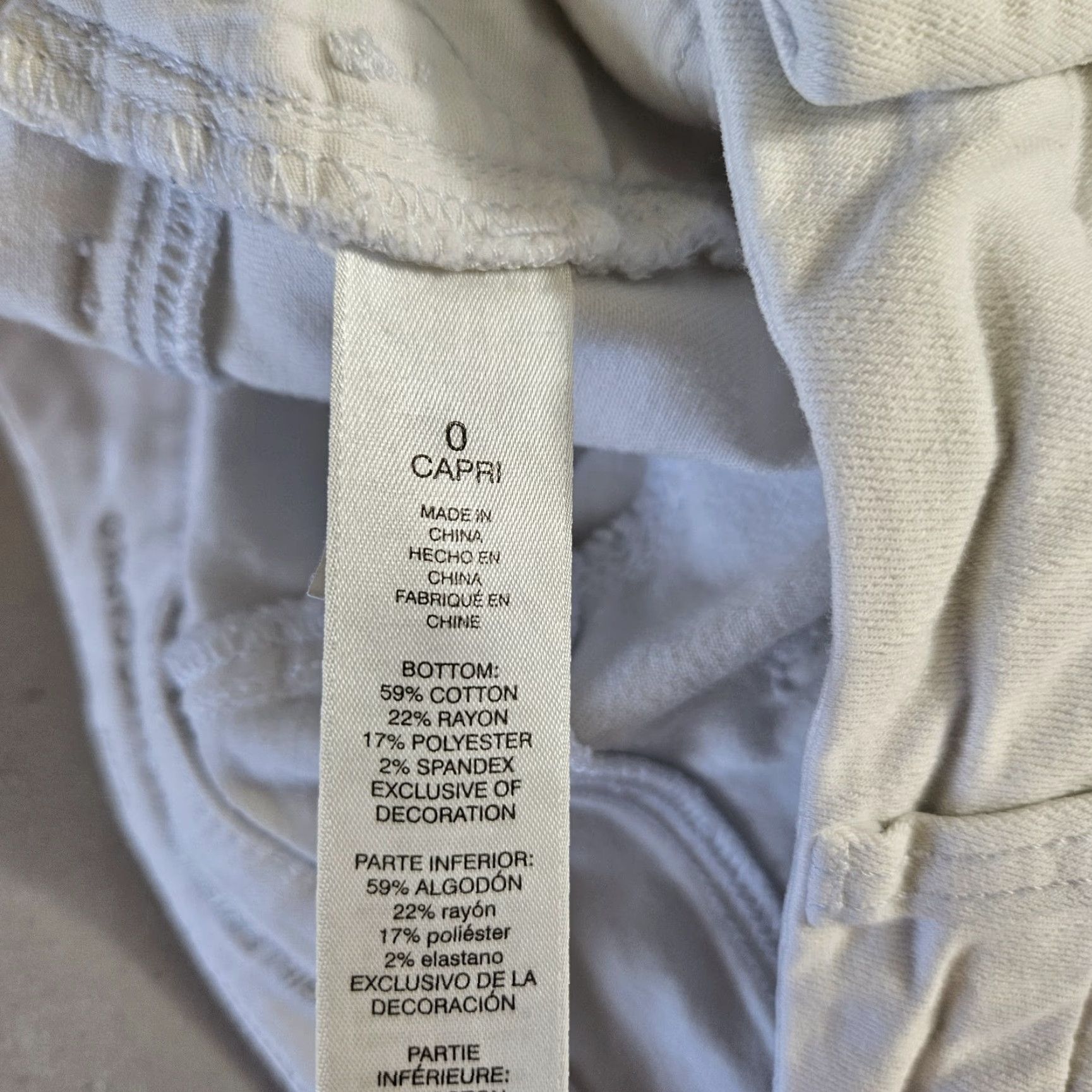 Vintage Chico's Womens Girlfriend Slim Leg Capri Jeans Sz 4 White Mid Rise Size 27" / US 4 / IT 40 - 6 Thumbnail