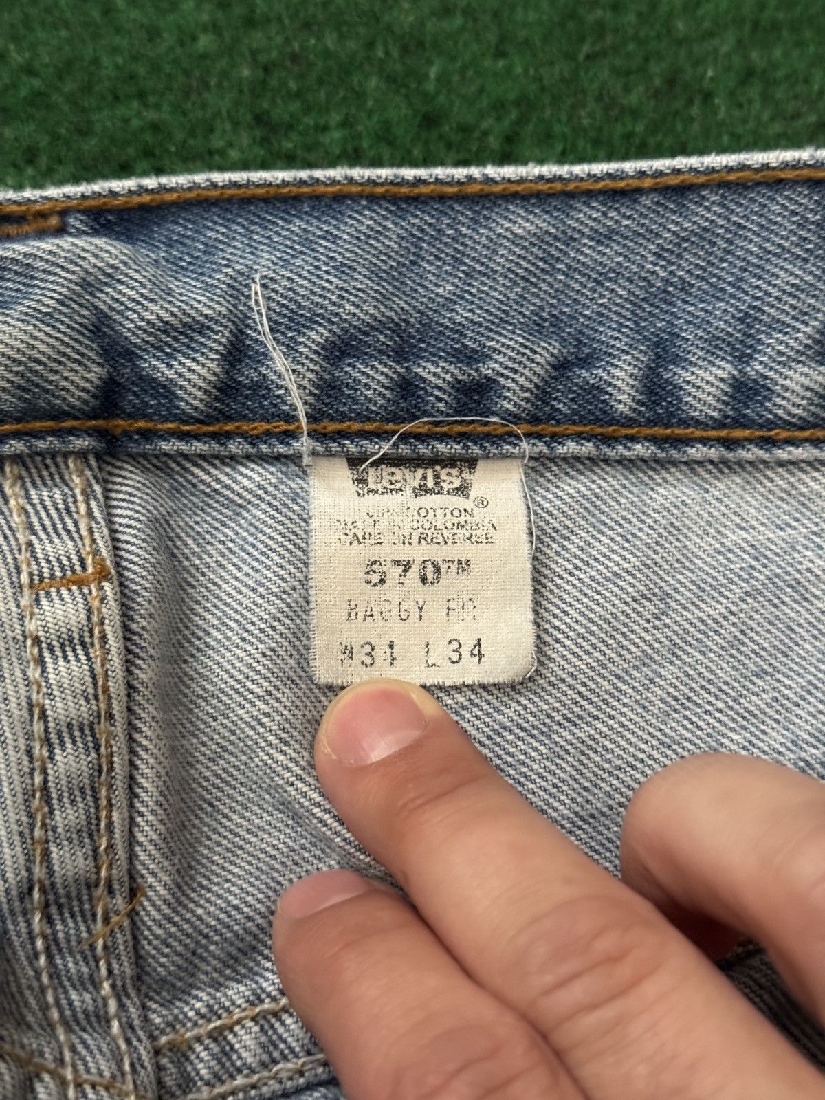 Levi's Vintage Clothing Vintage 90s Levi’s 570 Baggy Wide Leg Grunge Hip Hop Jeans Size US 35 - 4 Thumbnail