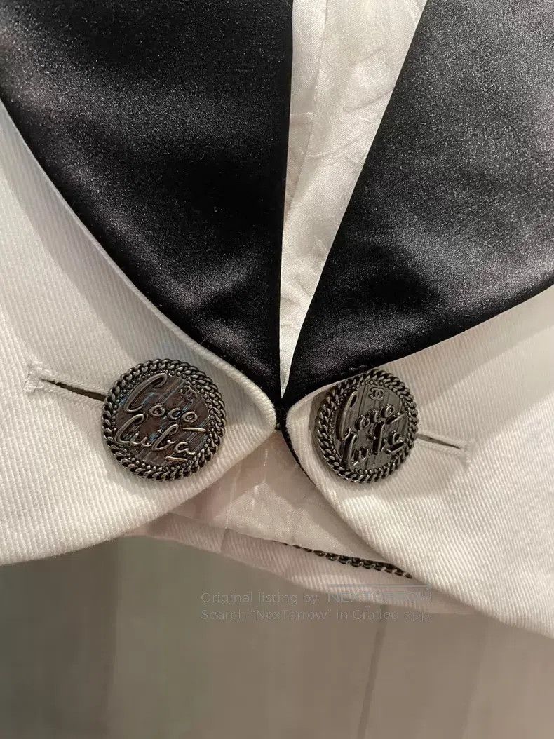 Chanel Chanel Black and white lapel coat Size S / US 4 / IT 40 - 3 Thumbnail