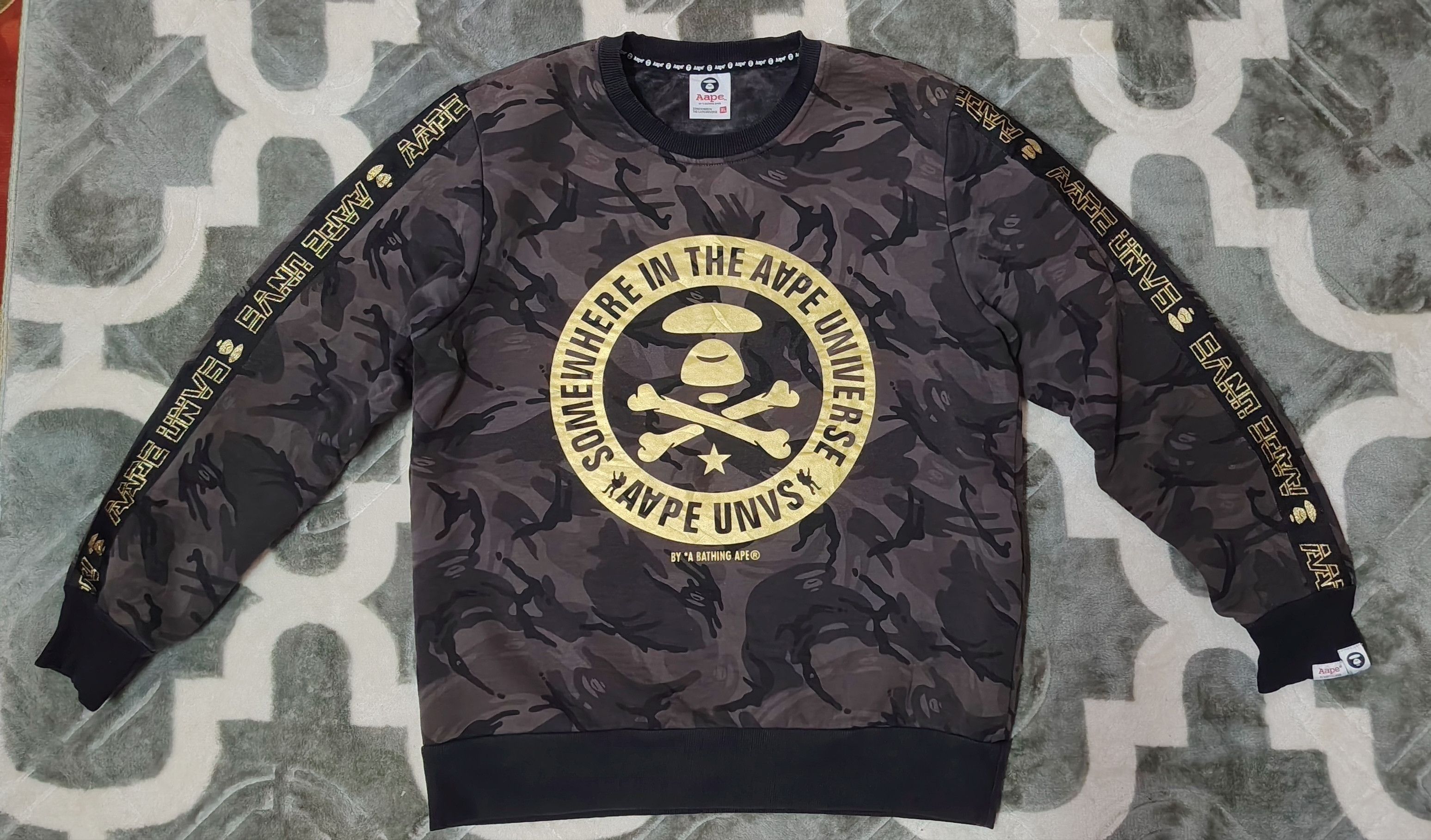 Aape AAPE By A Bathing Ape 2018 CNY Universe Camo Sweatshirt Size US XL / EU 56 / 4 - 2 Thumbnail