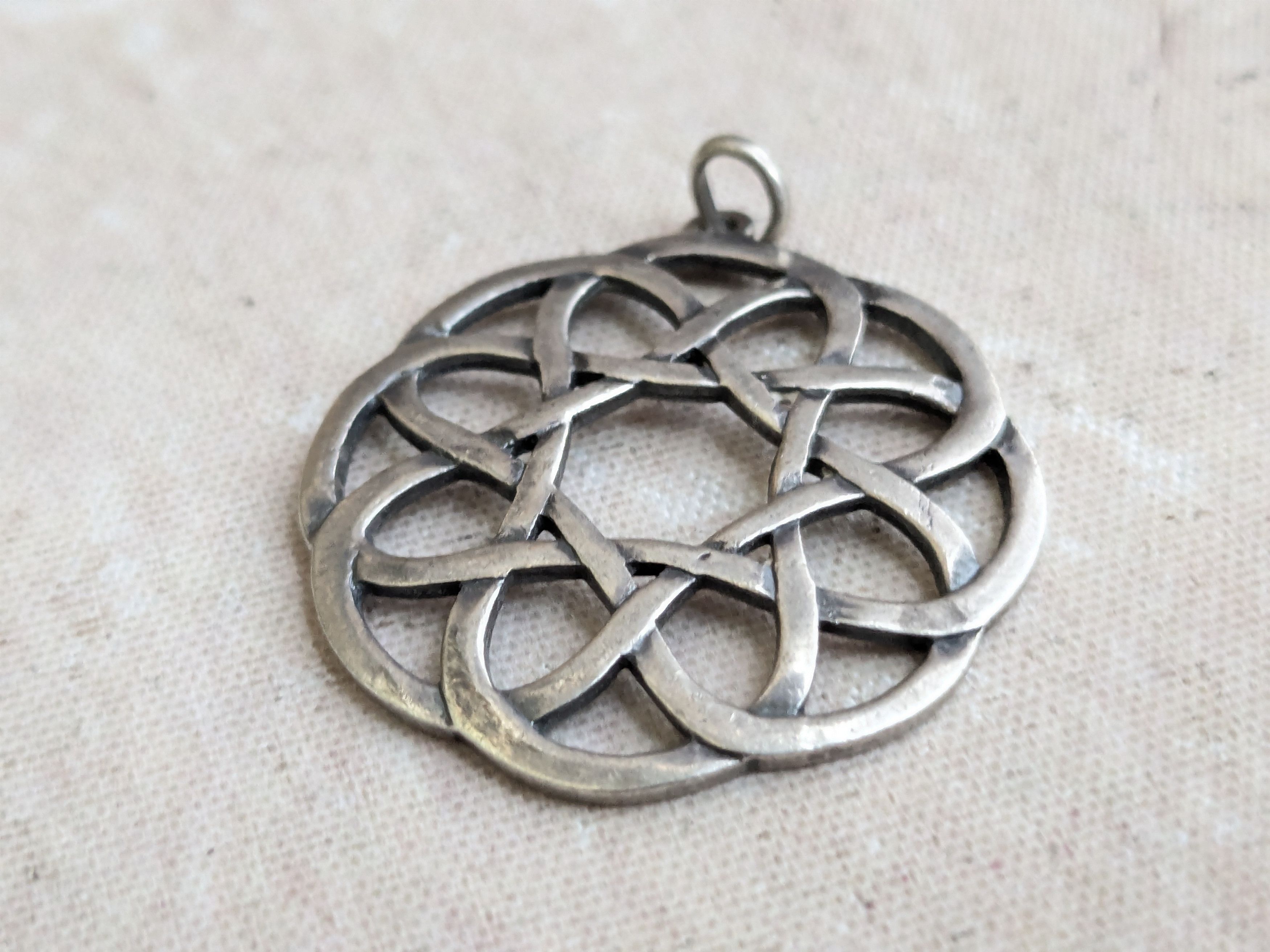Sterling Silver Vintage Sterling Pendant Celtic Knot Flower Size ONE SIZE - 8 Thumbnail