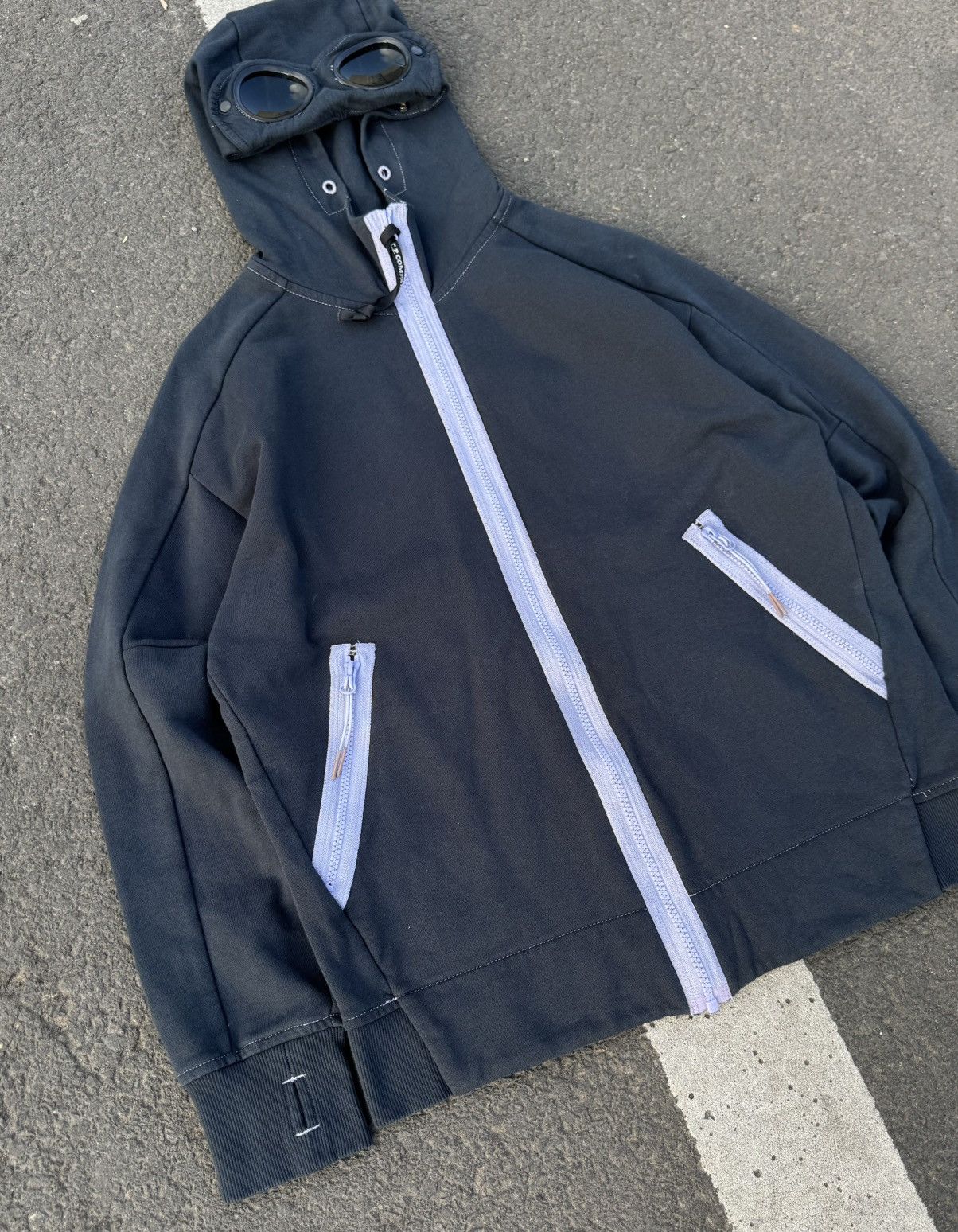 C.P. Company legit full zip hoodie cp company Size US M / EU 48-50 / 2 - 5 Thumbnail
