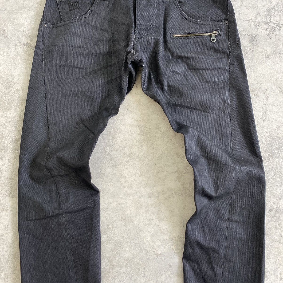 Japanese Brand Vintage Troiso Japan Curved Leg Coated Black Jeans Size US 31 - 5 Thumbnail