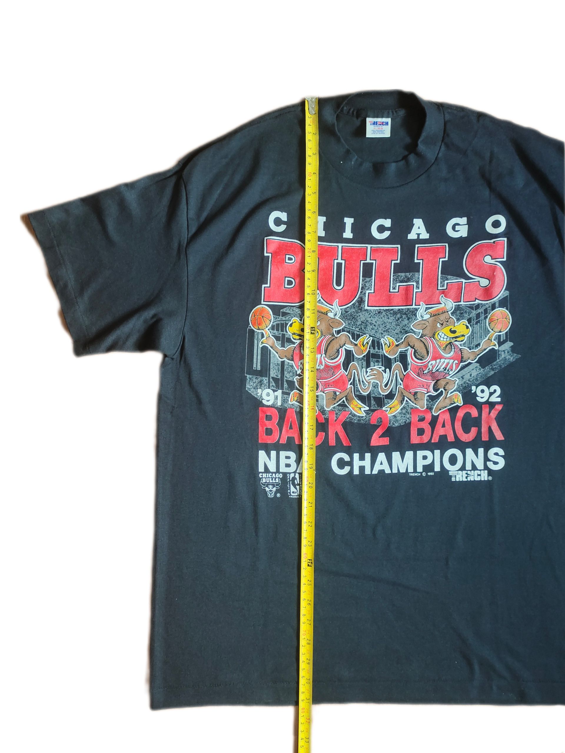 NBA × Vintage Vintage Chicago Bulls Back to Back 1991-1992 T-shirt Size US XL / EU 56 / 4 - 11 Thumbnail