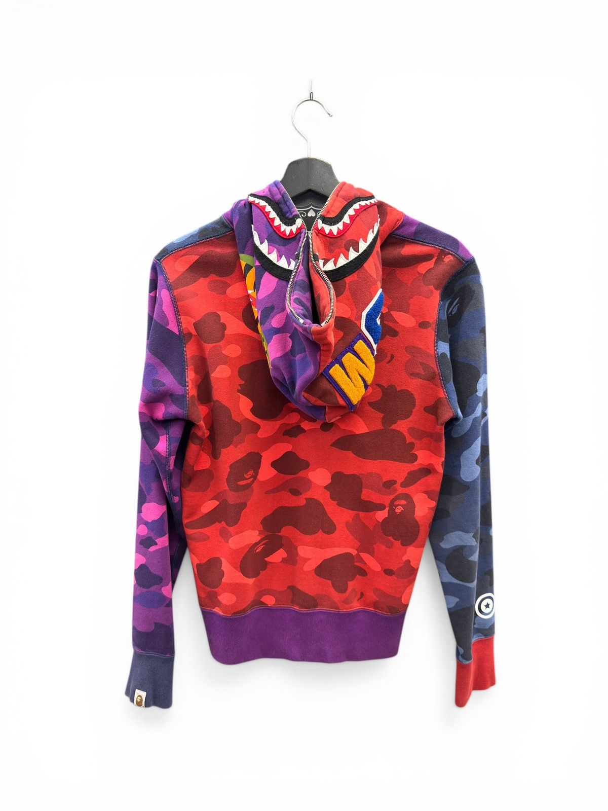 Bape Bape Multicolor Camo Shark Zip Up Size US S / EU 44-46 / 1 - 1 Thumbnail