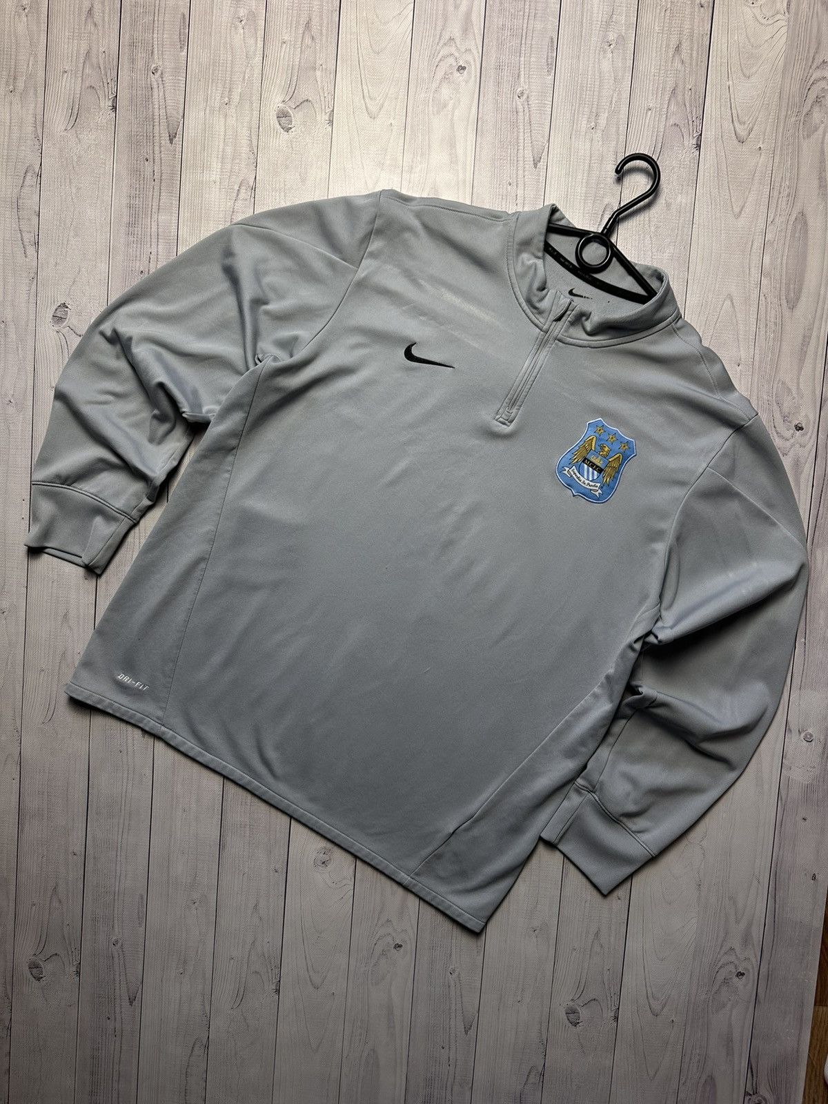 Vintage Vintage Nike Manchester City soccer jacket size XL logo Size US XL / EU 56 / 4 - 1 Thumbnail
