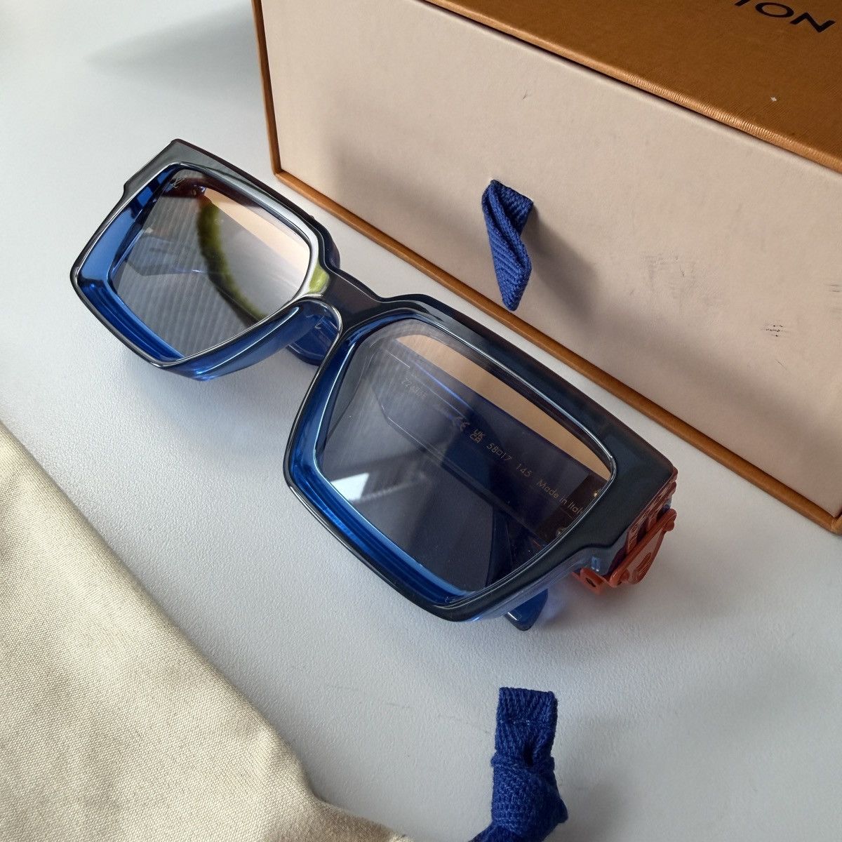 Louis Vuitton LV - Millionaire Shades by Pharrell Size ONE SIZE - 7 Thumbnail