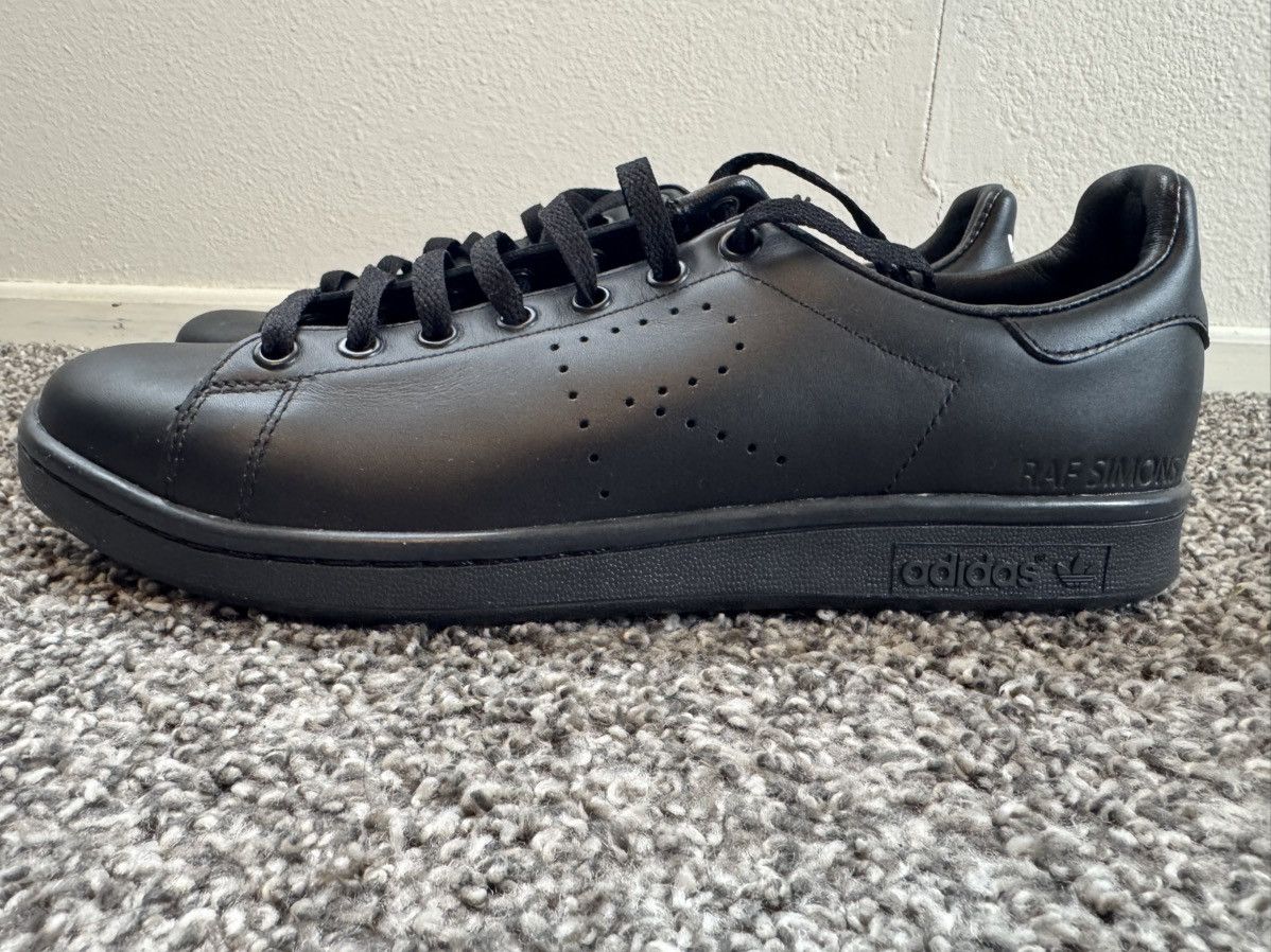 Adidas × Raf Simons Adidas X Raf Simons Stan Smith Black Size US 10 / EU 43 - 1 Thumbnail