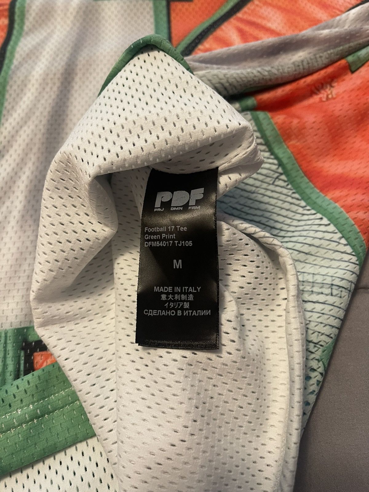 PDF PDF FOOTBALL 17 TEE // JERSEY Size US M / EU 48-50 / 2 - 4 Thumbnail