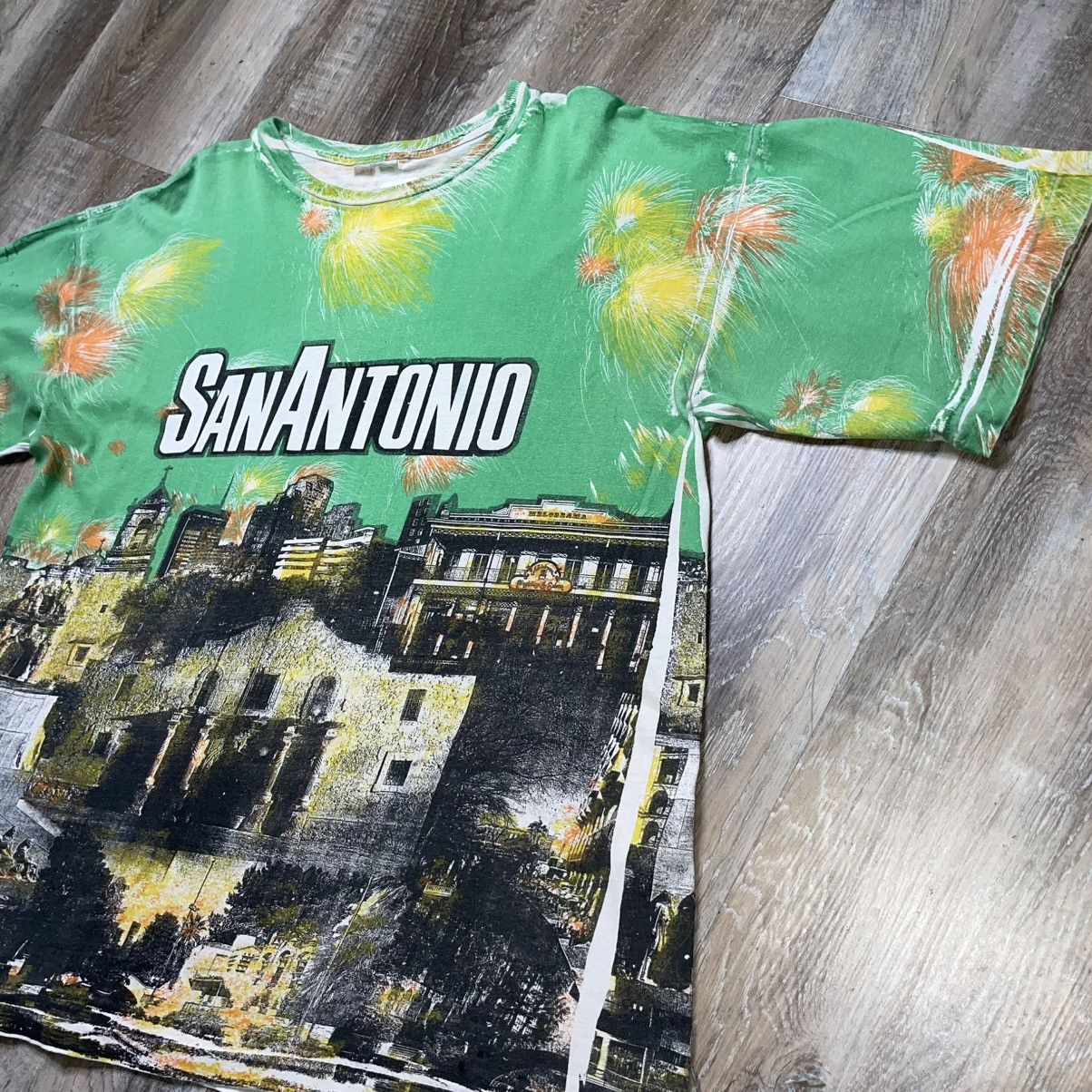 Vintage San Antonio Texas Vintage All Over Print Tee Shirt Men Large Size US L / EU 52-54 / 3 - 5 Thumbnail