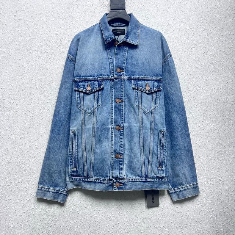 Balenciaga Balenciaga Double b graffiti denim jacket Size US M / EU 48-50 / 2 - 1 Thumbnail