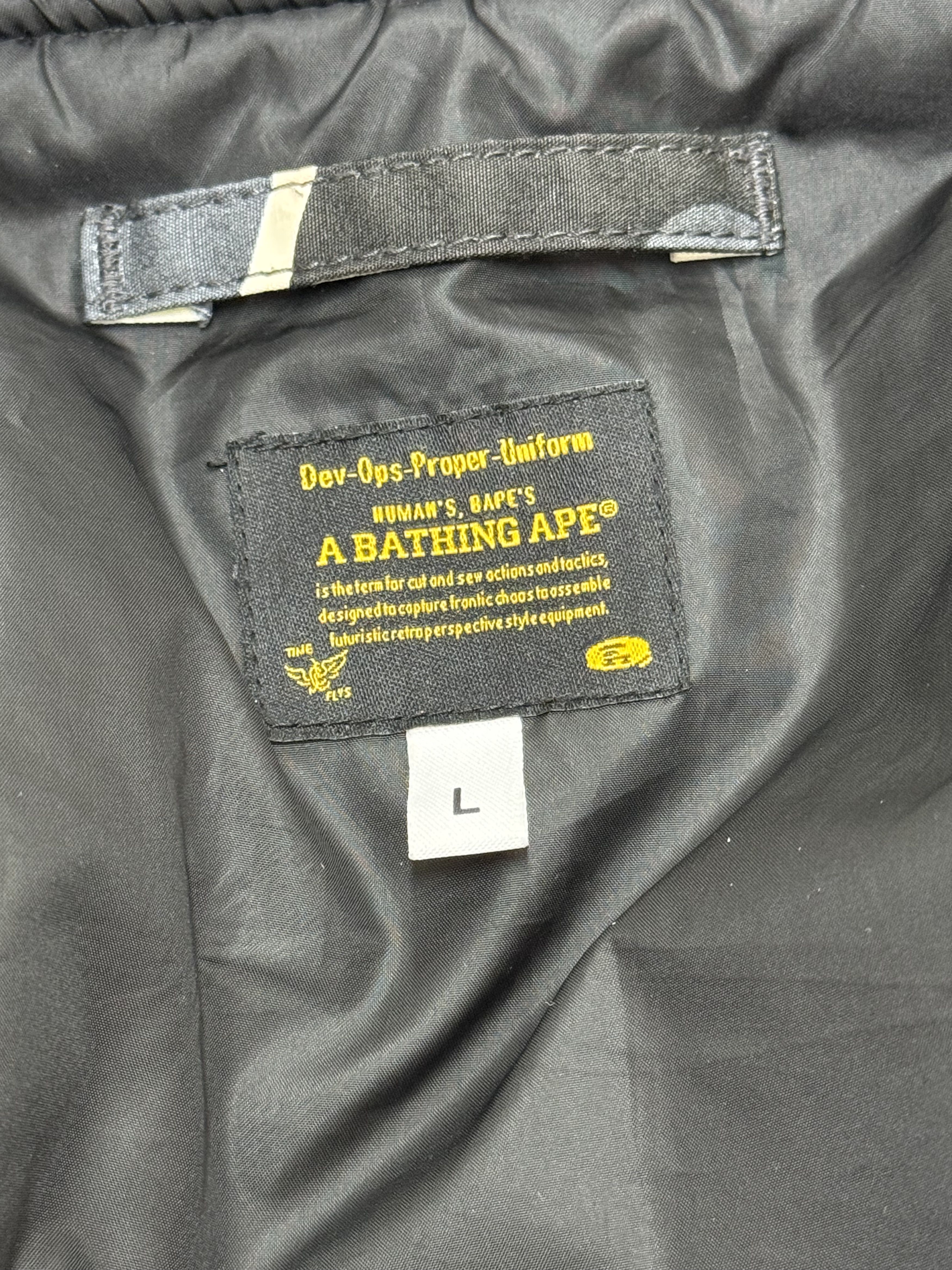 Bape Bape Grey Camo Shark Bomber Jacket Size US L / EU 52-54 / 3 - 10 Thumbnail