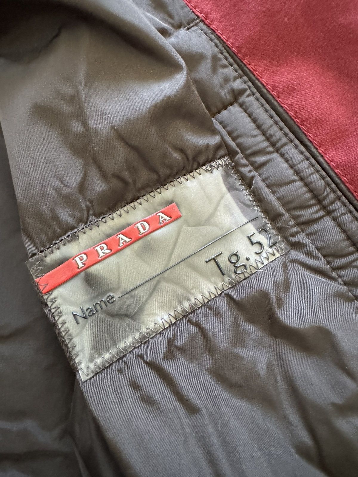 Prada Prada red tab Gore-Tex jacket SGV7A Size US L / EU 52-54 / 3 - 13 Thumbnail