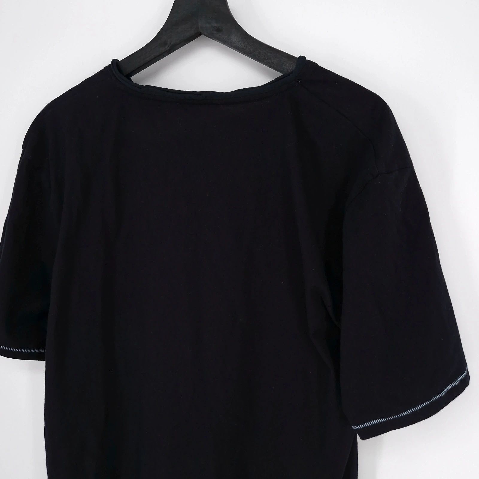 Yves Saint Laurent YSL Big Logo V-Neck T-Shirt Size US XL / EU 56 / 4 - 5 Thumbnail