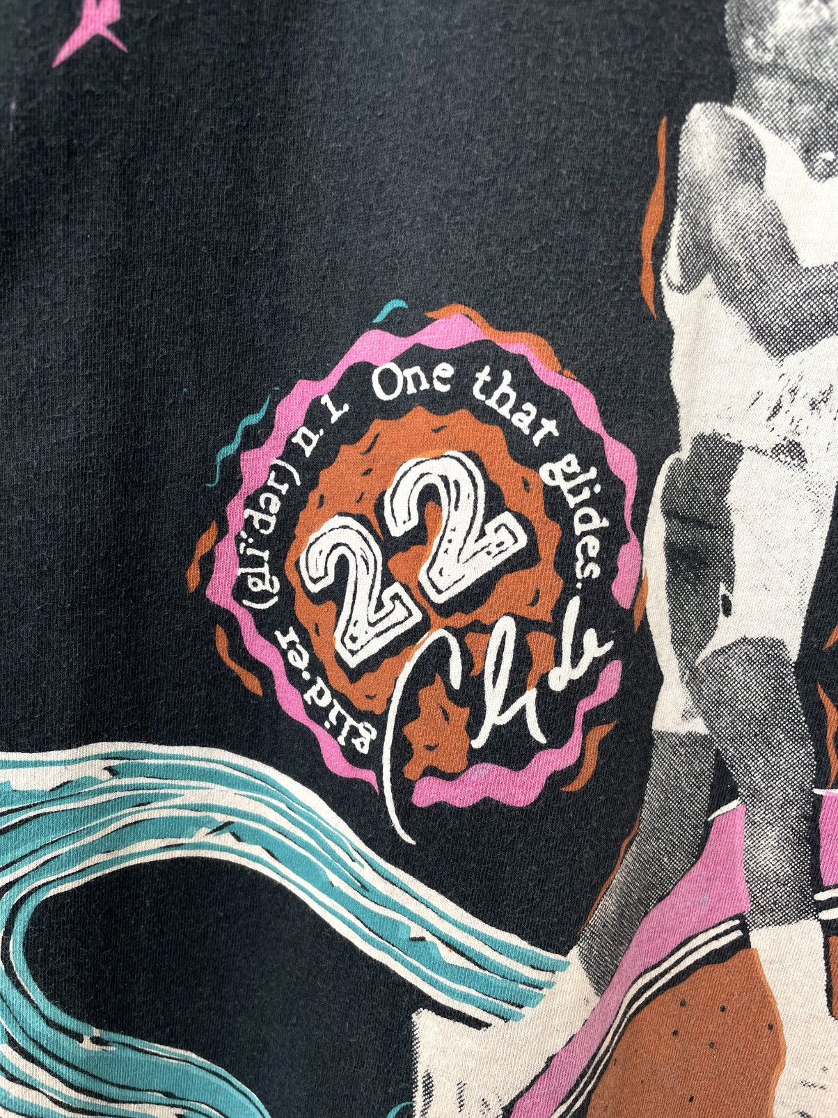 Vintage Vintage 90s Clyde Drexler Basketball NBA Over Print T-Shirt Size US XL / EU 56 / 4 - 10 Thumbnail