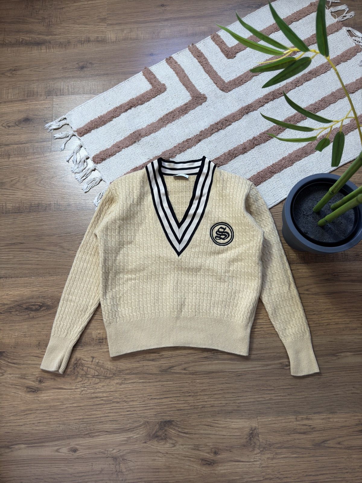 Sandro SANDRO KNITTED V SCKOOL SWEATER Size S / US 4 / IT 40 - 1 Thumbnail