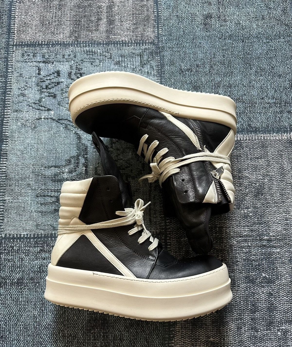 Rick Owens Rick Owens mainline thick-sole inverted triangle Size US 8 / EU 41 - 1 Thumbnail