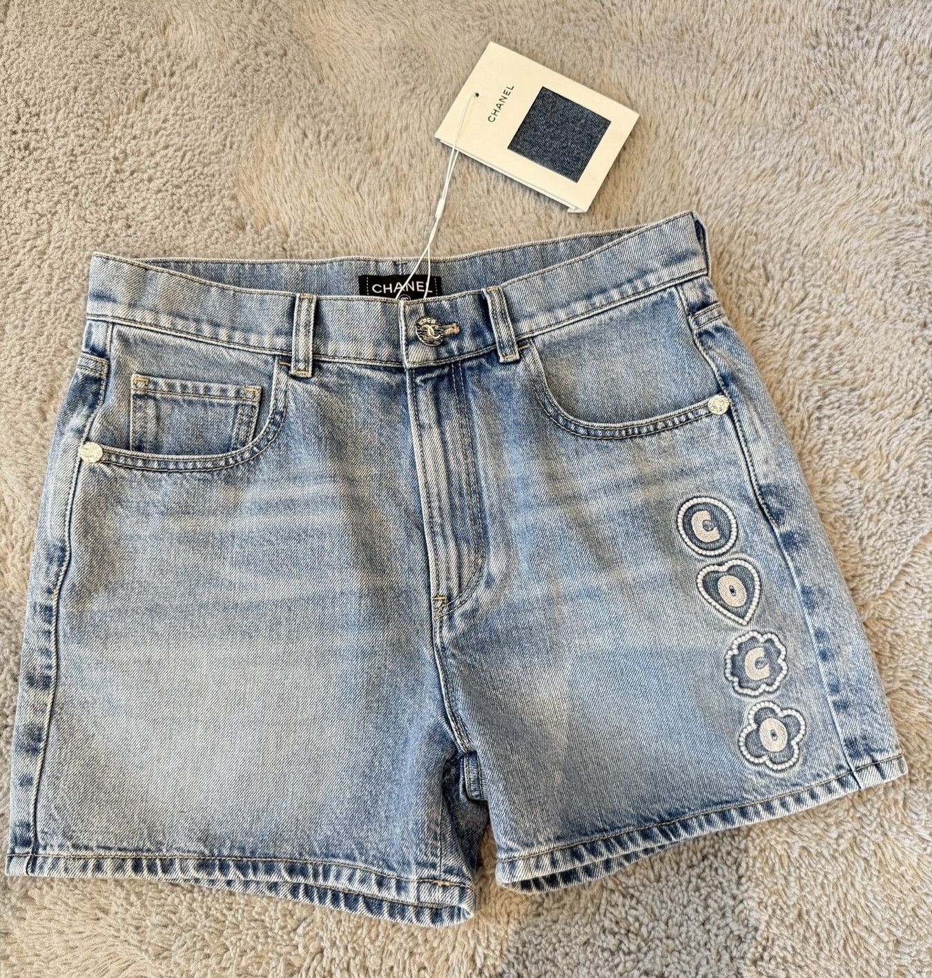 Chanel Chanel 25M Coco Beach Denim Shorts Size 26" / US 2 / IT 38 - 1 Thumbnail