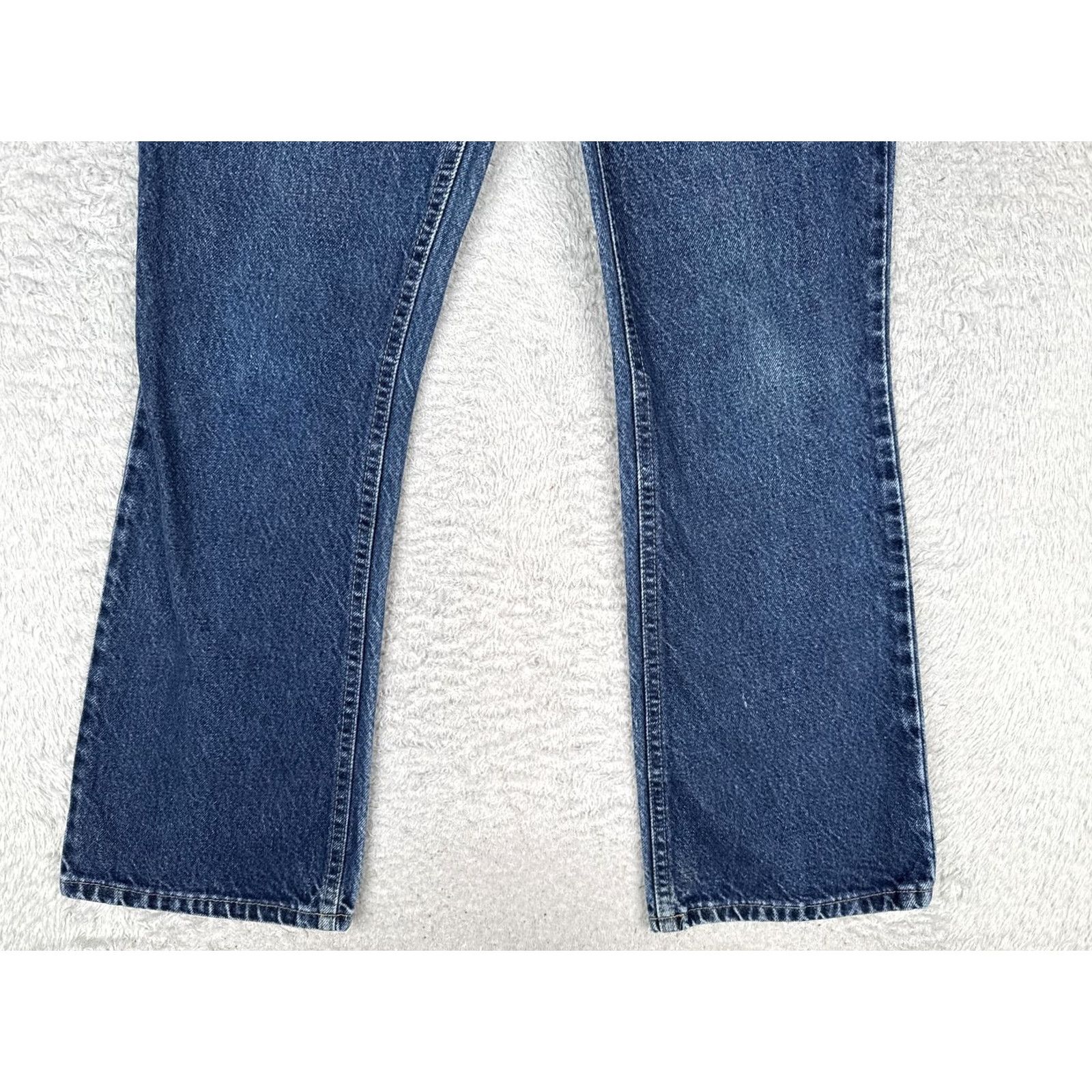 Jones New York Jones Jeans Womens Jeans Bootcut 6 Blue Medium Wash 29 Inseam 26 Waist Denim 100% Cotton Mid Rise Three-Pocket Zipper Button Distressed? No Size 28" / US 6 / IT 42 - 2 Thumbnail