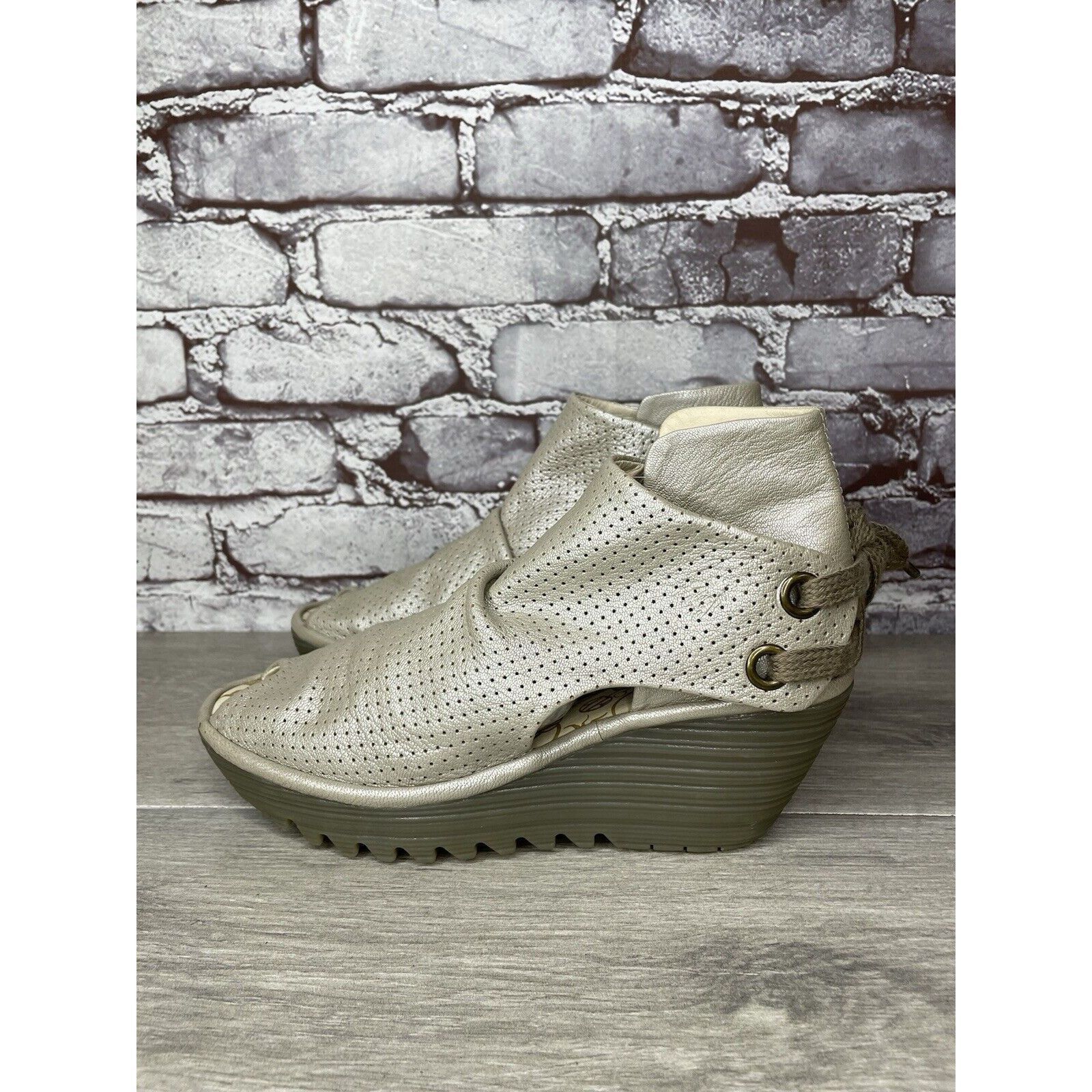 Fly London FLY London Yake Pearl White Leather Perforated Back Lace Wed Size US 7.5 / IT 37.5 - 1 Thumbnail